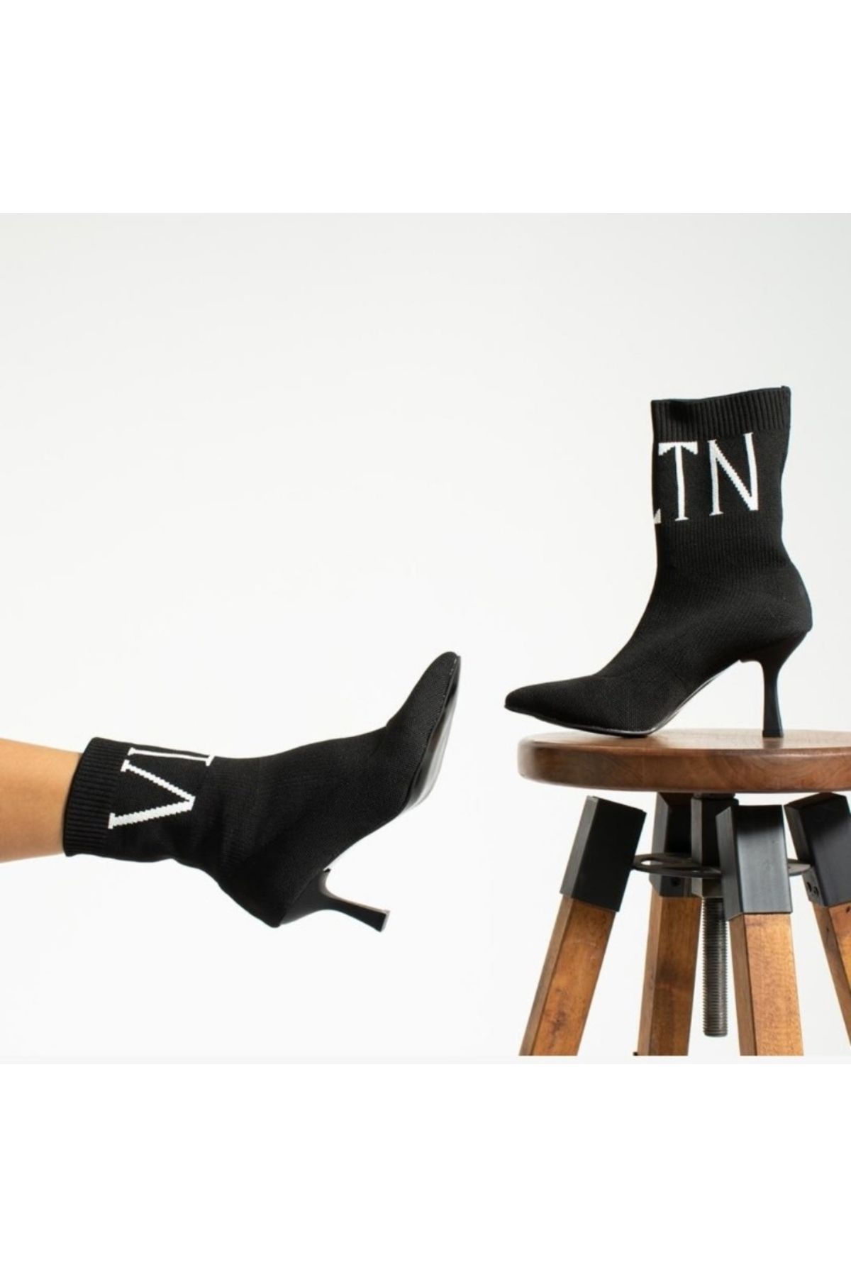 Afilli Kadın Siyah Triko Sivri Burun Şık Çorap Streç Günlük Kadeh Topuk Bot Yarım Çizme Ayakkabı
