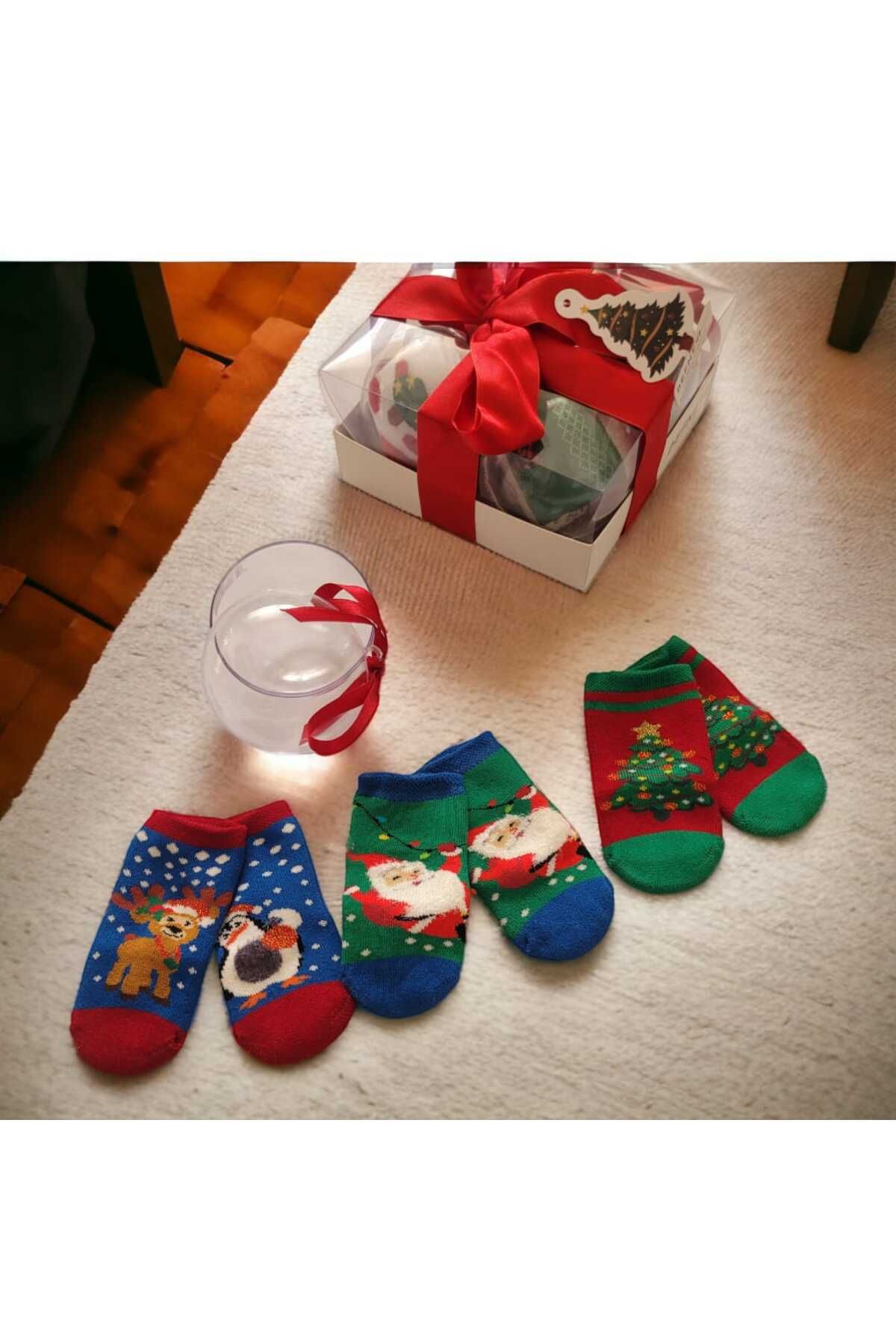 Defne Yılbaşı Temalı Bebek Çorap