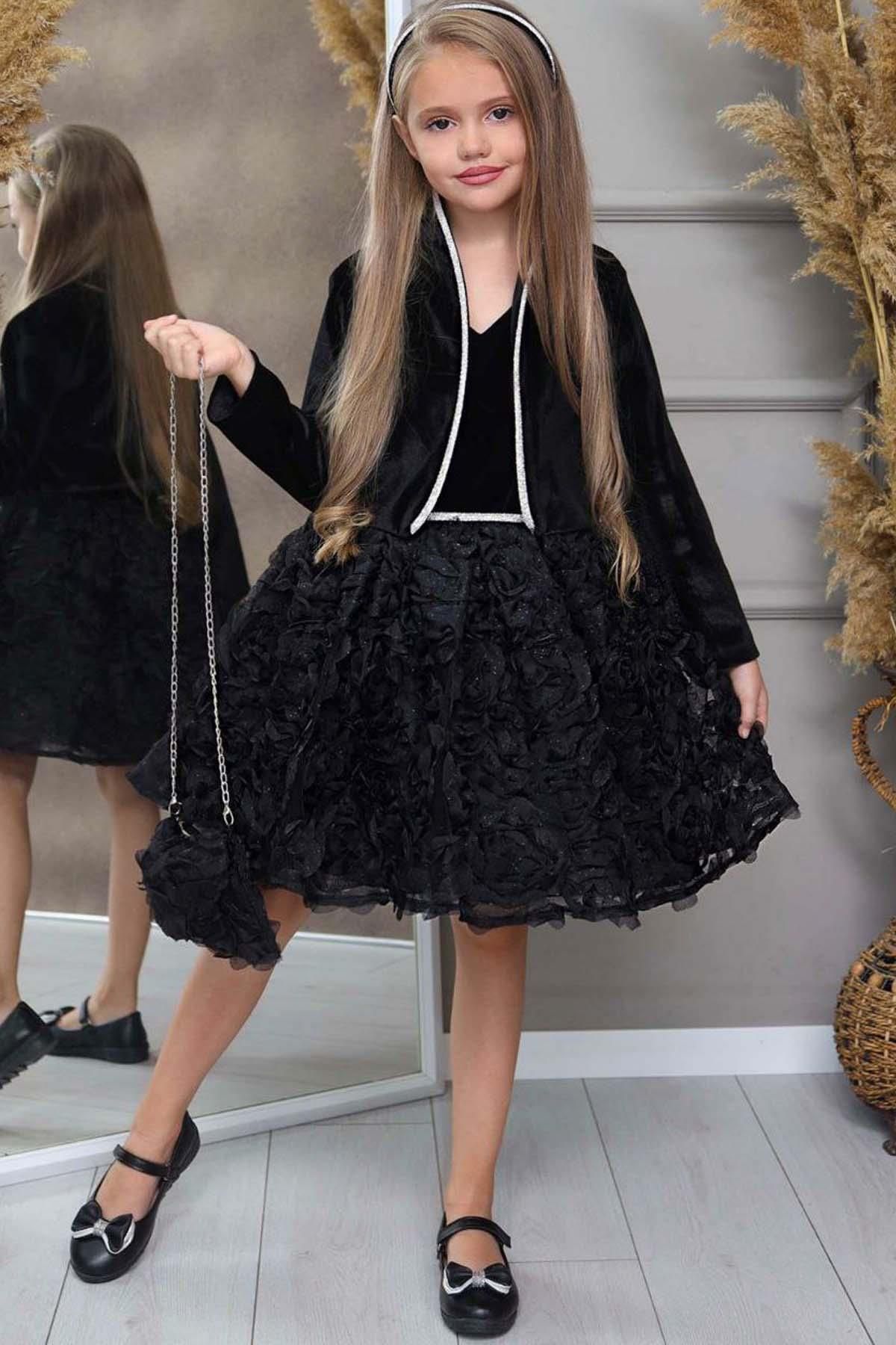 Riccotarz Kız Çocuk Degaje Yaka 3 Boyutlu Çiçek Detaylı ve Sırt Dekolteli Siyah Kadife Elbise