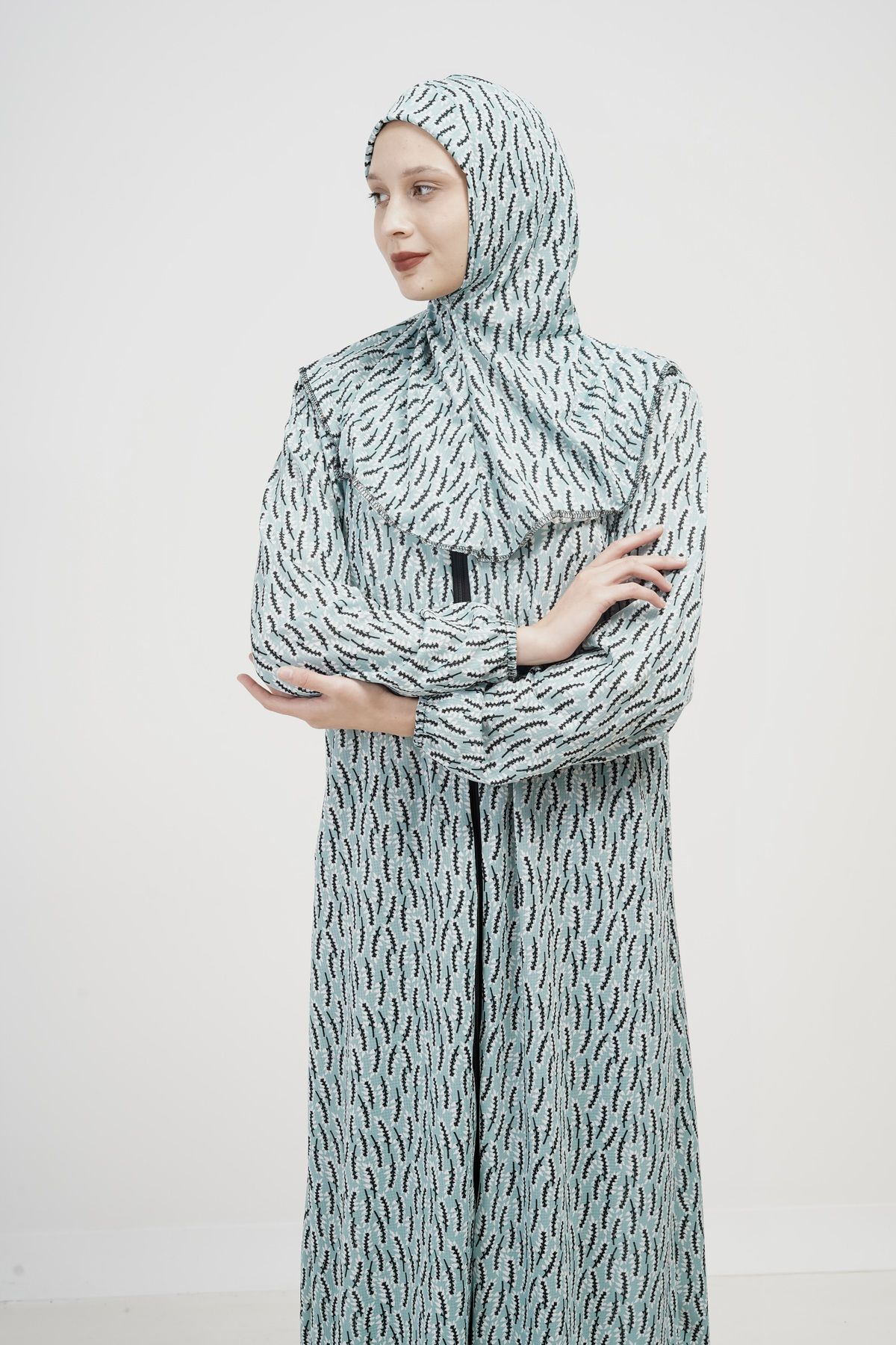 Kutay Collection Tek parça kendinden türbanlı kadın namaz elbisesi