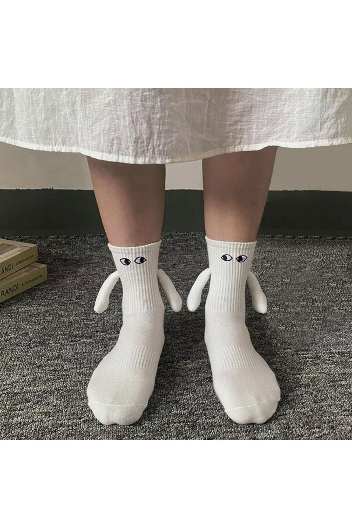 Köstebek El Ele Tutuşan Mıknatıslı Beyaz Çorap