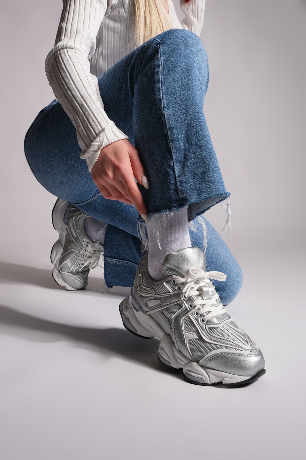 Marjin Kadın Sneaker Kalın Taban Bağcıklı Çok parçalı Spor Ayakkabı Letes Gri