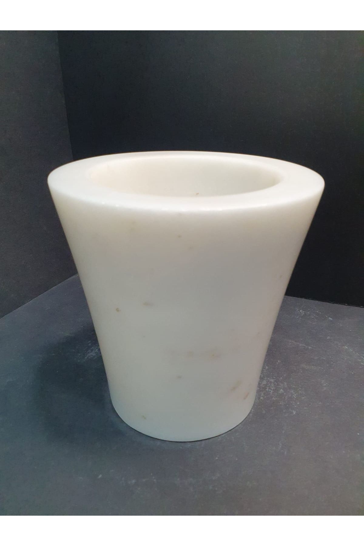 Beta Doğal Beyaz Mermer Vazo
