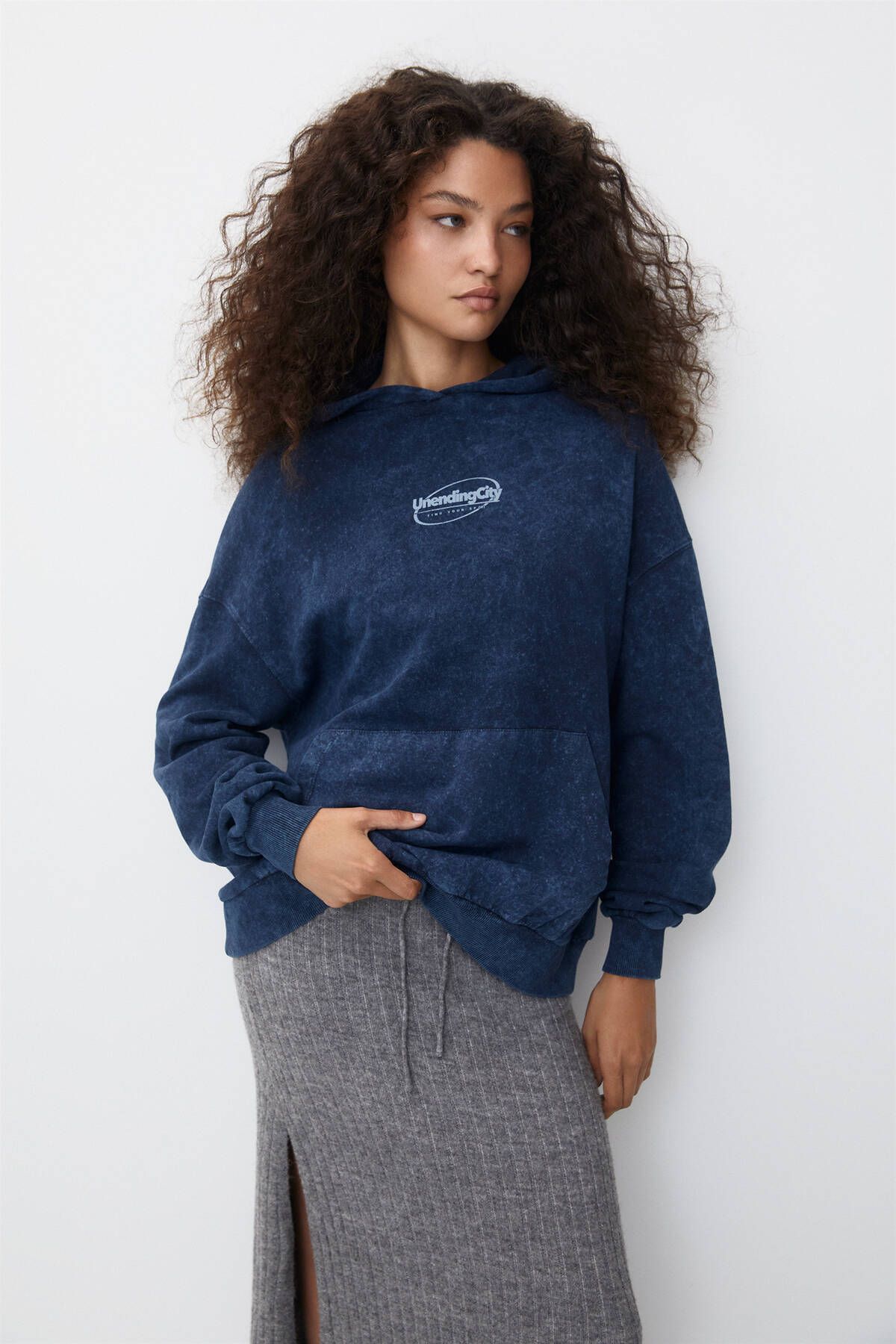 Pull & Bear Grafik baskılı kapüşonlu sweatshirt