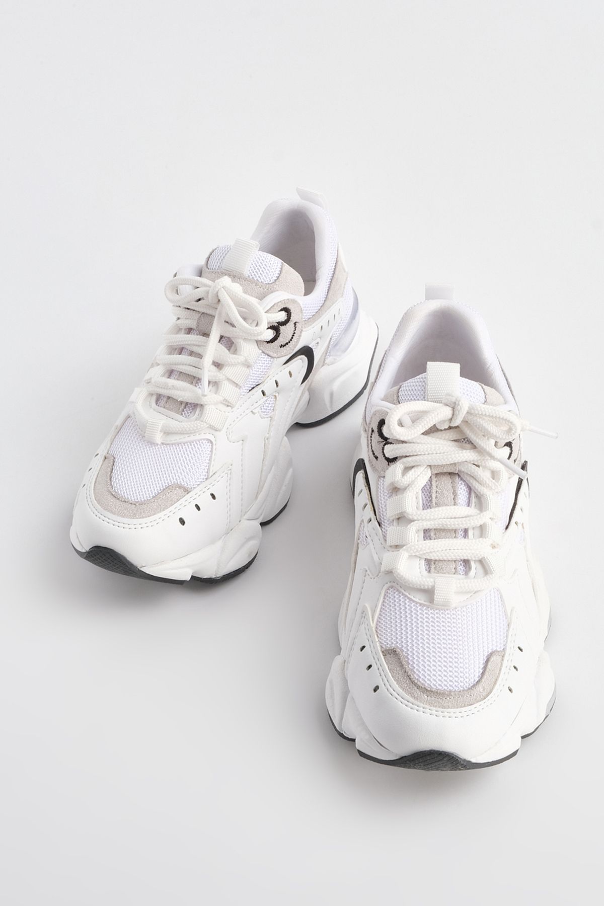 Marjin Kadın Sneaker Kalın Taban Bağcıklı Spor Ayakkabı Refi Beyaz