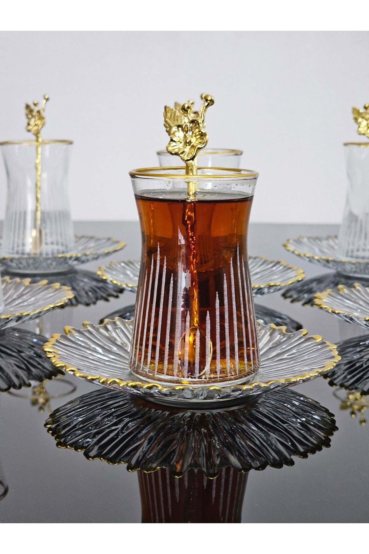 Aymin Kristal Çay seti 18 Parça Gold Yaldızlı Japon Gülü Çay Kaşıklı