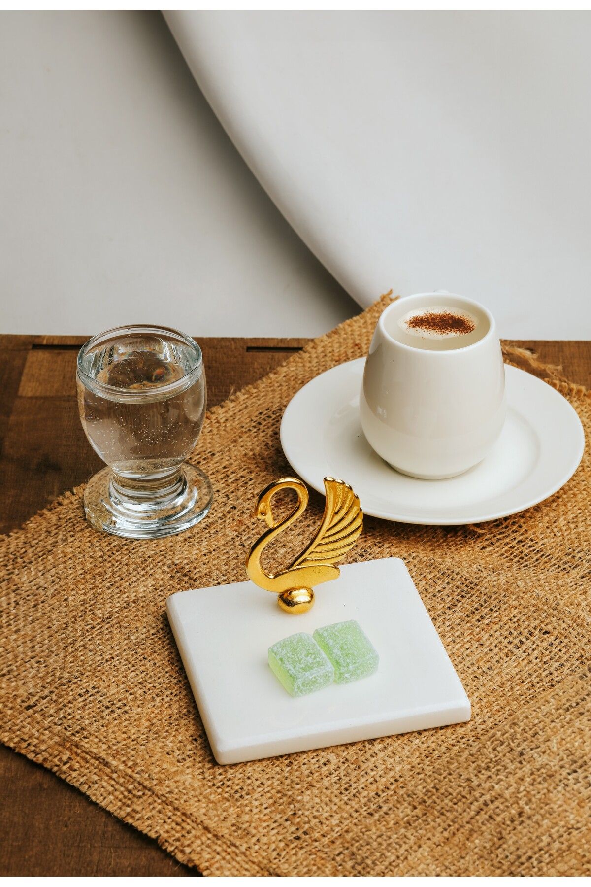MERALP Damat Kahvesi Seti: Fincan + Su Bardağı + Figürlü Mermer Lokumluk