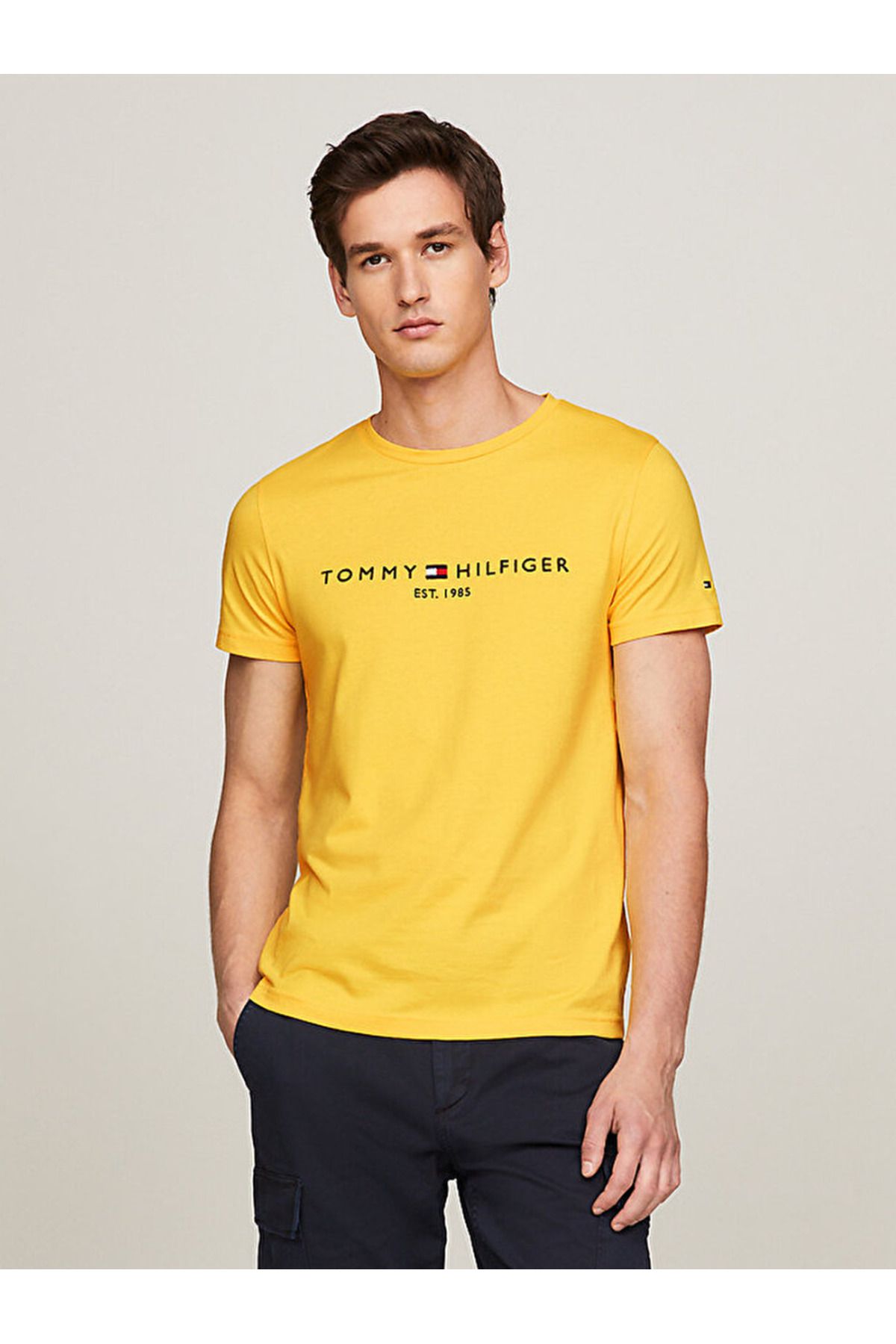 Tommy Hilfiger Logo Slim Fit T-Shirt