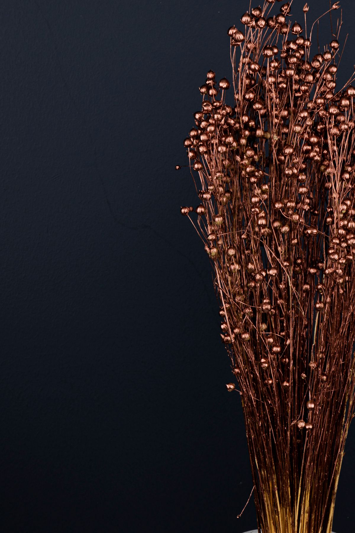 Kuru Çiçek Deposu Yılbaşı Dekoratif Çiçek Keten Bronz 50 cm - Kuru Çiçek