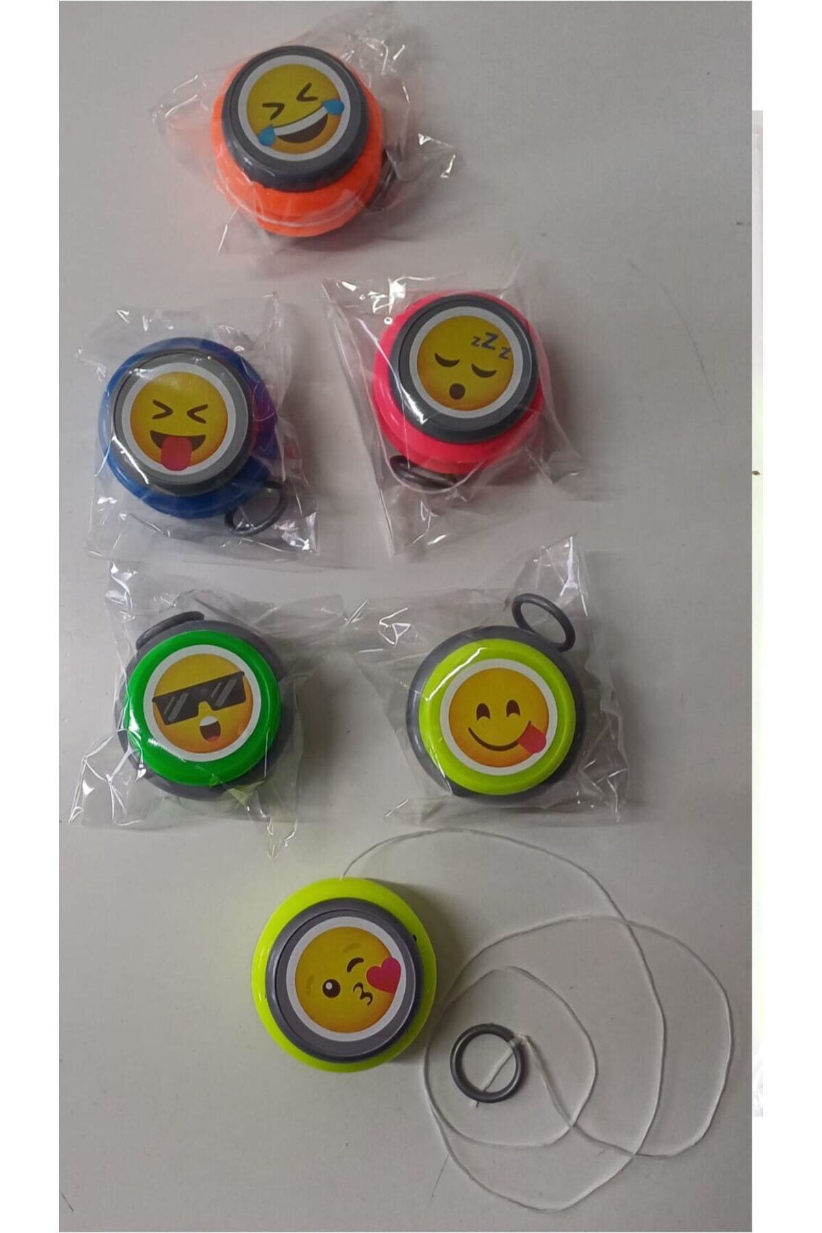 MİTHAT TOYS EMOJİLİ BÜYÜK İPLİ YOYO OYUNCAK 36 ADETLİ