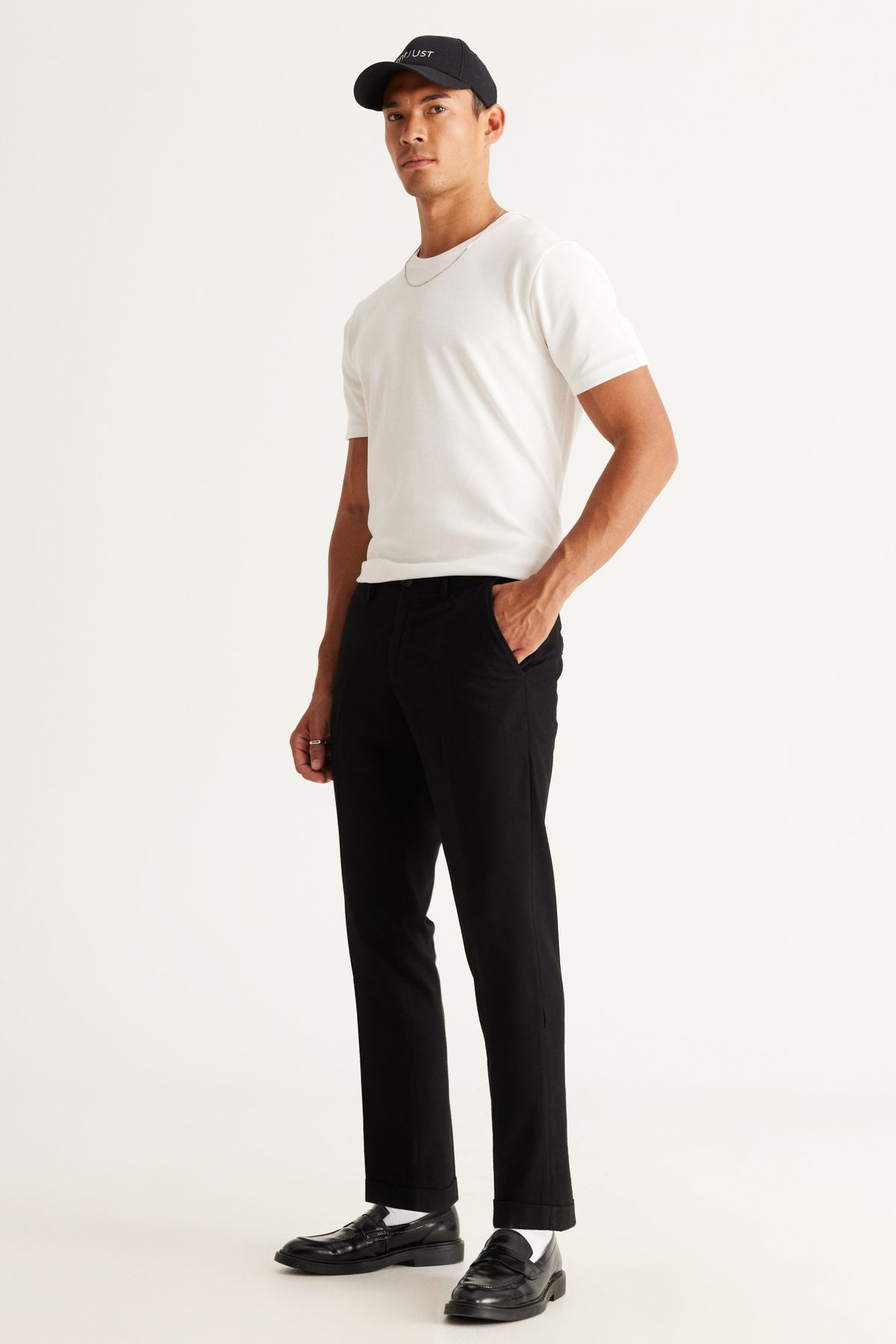 Altınyıldız Classics Erkek Siyah Slim Fit Dar Kesim Yan Cepli Beli Lastikli Klasik Kumaş Pantolon