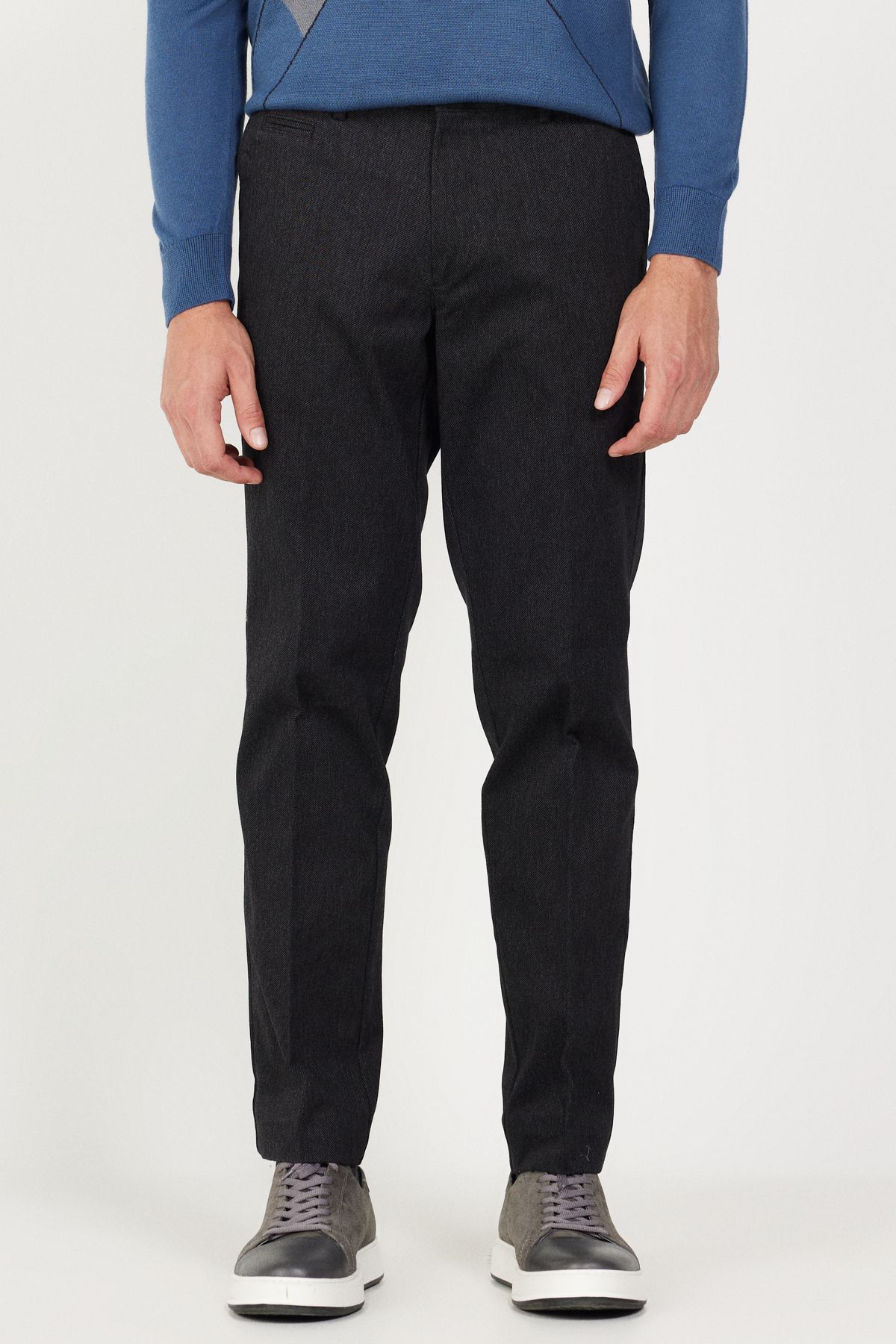 Altınyıldız Classics Erkek Siyah Comfort Fit Rahat Kesim Yan Cepli Pamuklu Diyagonal Desenli Pantolon
