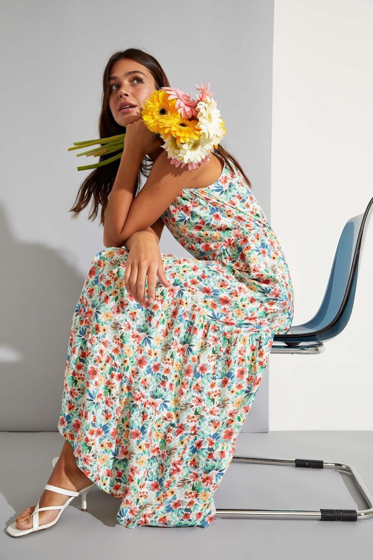 Defacto Kadın Ekru Çiçek Desenli V Yaka Askılı Volanlı Yazlık Maxi Elbise U3782AZ21SM