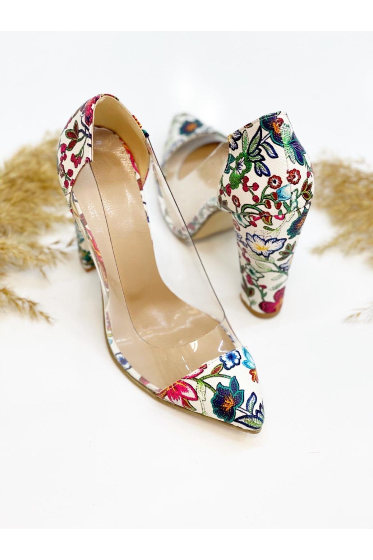 Leyla Yıldız Kadın Çiçek Desenli Topuklu Ayakkabı