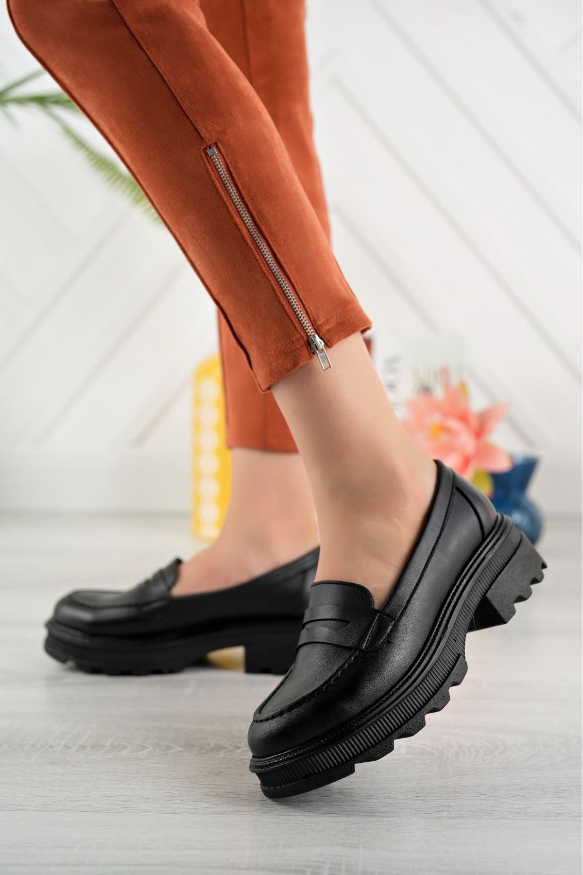 Cenova Loafer Kadın Kalın Taban Günlük Ayakkabı Siyah