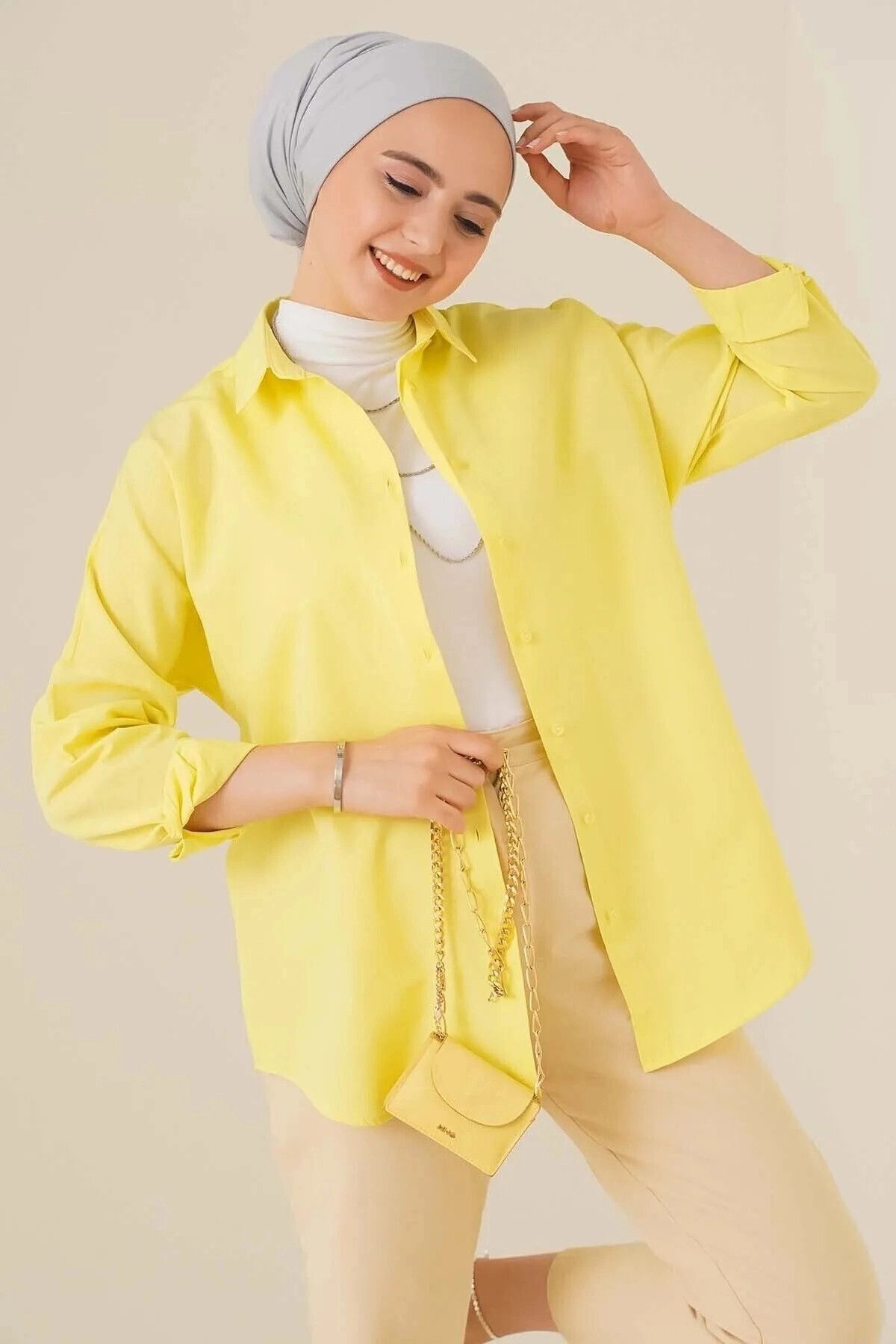 hazelin Kadın Tesettür Sarı Geniş Kalıp Uzun Basic Gömlek HZL24W-BD139001