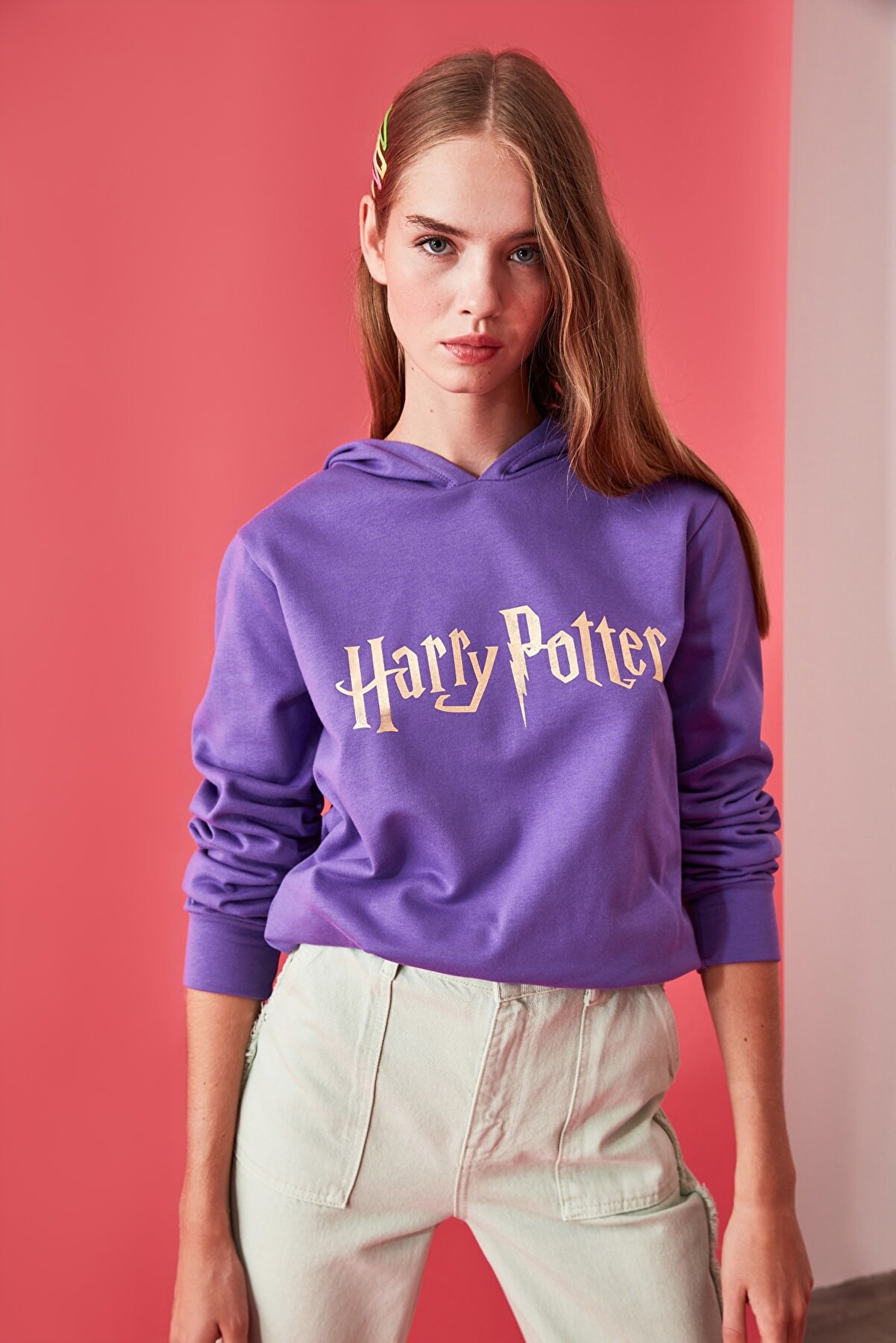 TRENDYOLMİLLA Mor Lisanslı Harry Potter Baskılı Basic Kapüşonlu Örme Sweatshirt TWOAW21SW0206
