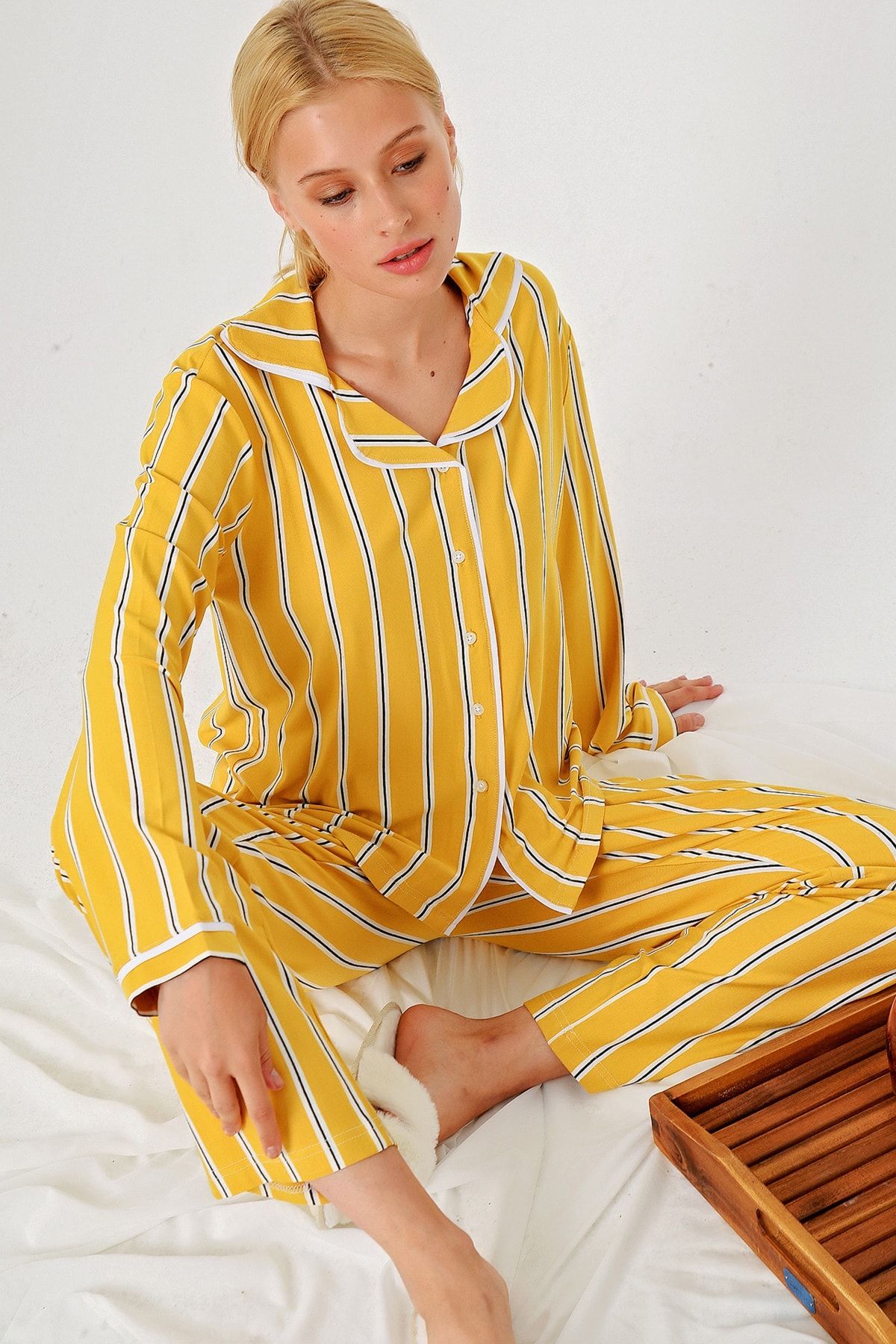 Trend Alaçatı Stili Kadın Hardal Çizgili Gömlek Yaka Pijama Takım ALC-X4801