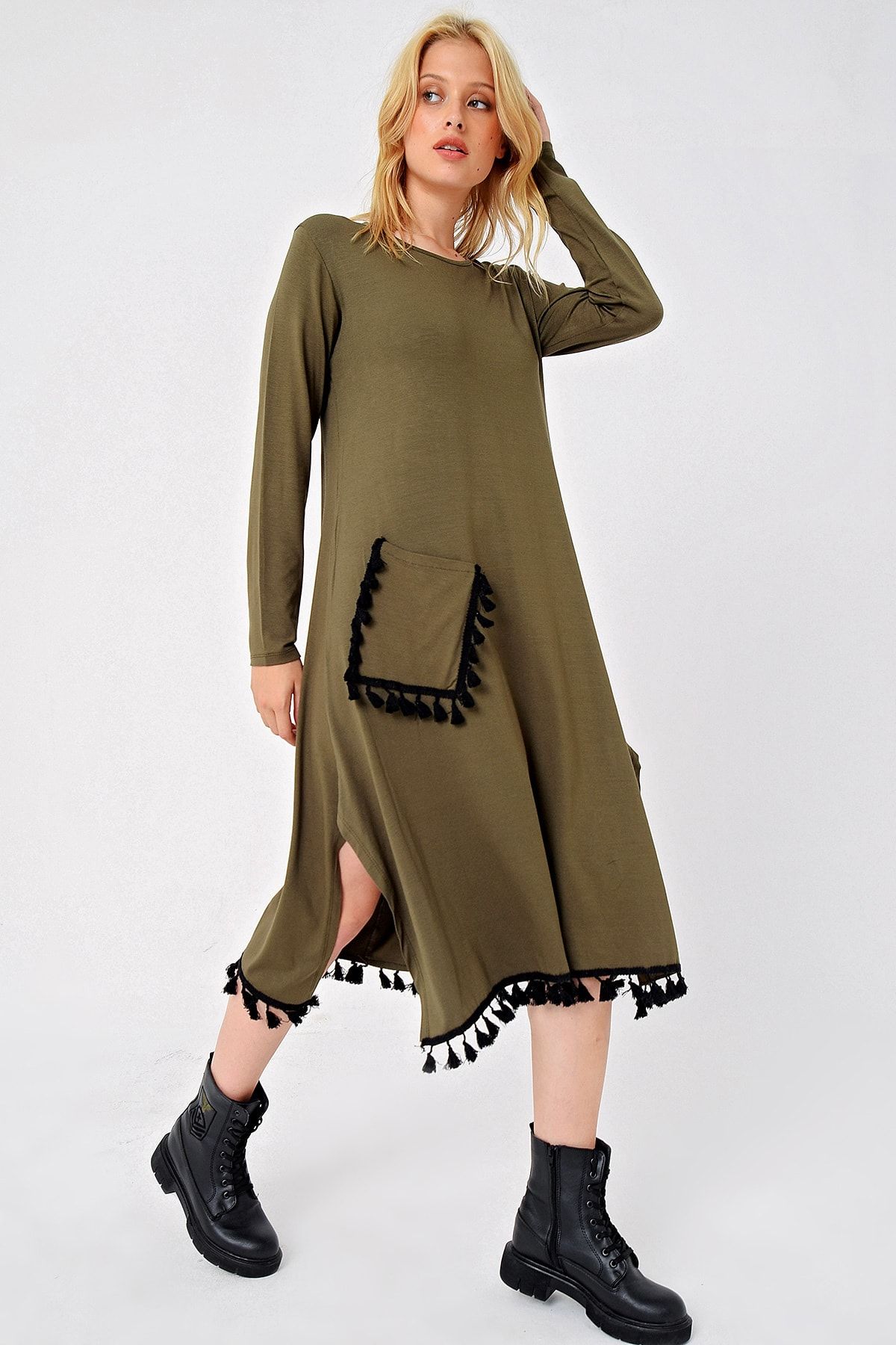Trend Alaçatı Stili Kadın Haki Tek Cep Püskül Detaylı Viscon Elbise ALC-X4861