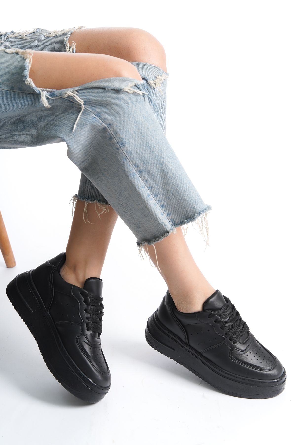 NexaNook Kadın Sneaker Bağcıklı Yüksek Taban Siyah Spor Ayakkabı