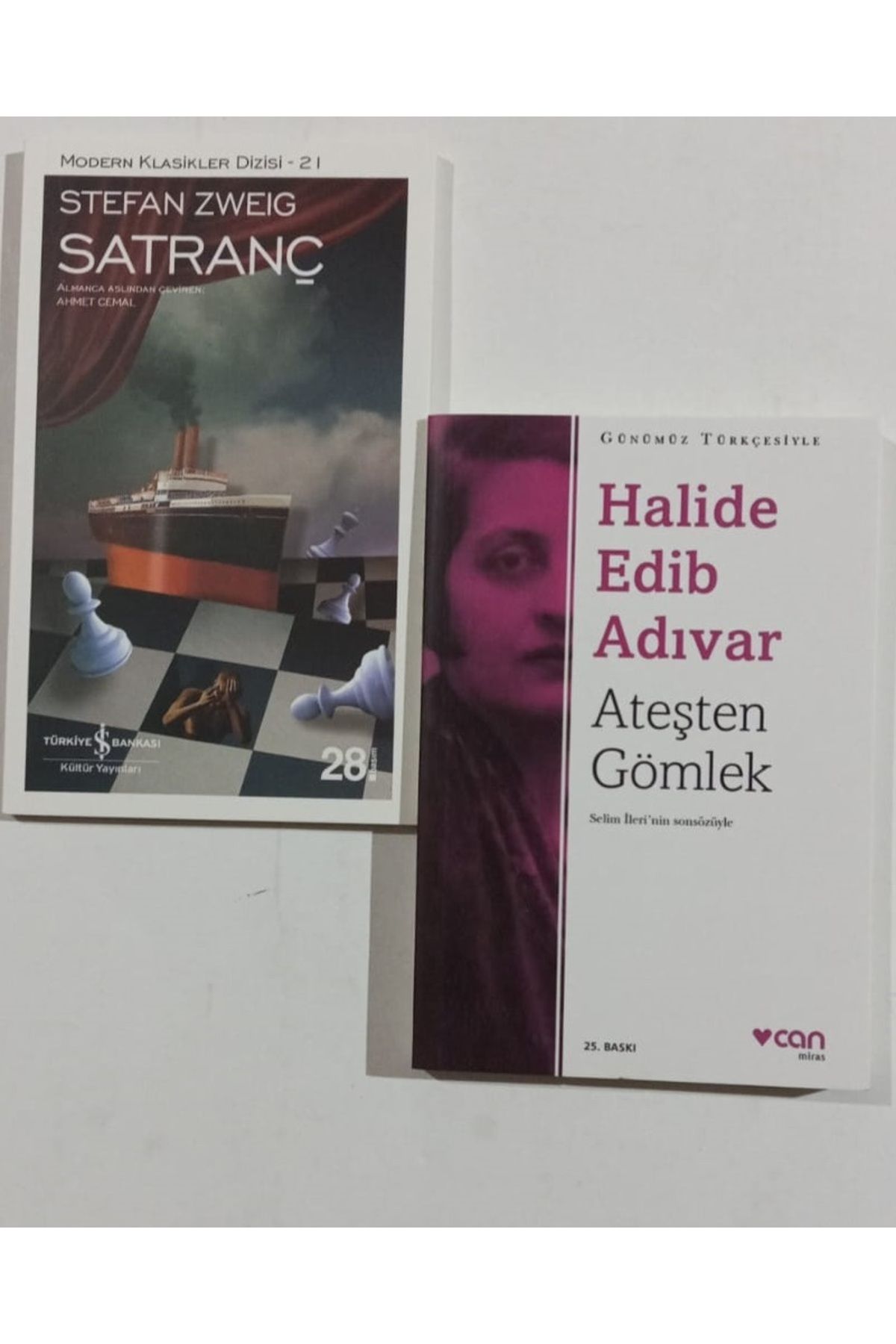 Türkiye İş Bankası Kültür Yayınları Satranç (İş Bankası) + Ateşten Gömlek. 2 Kitap Set.
