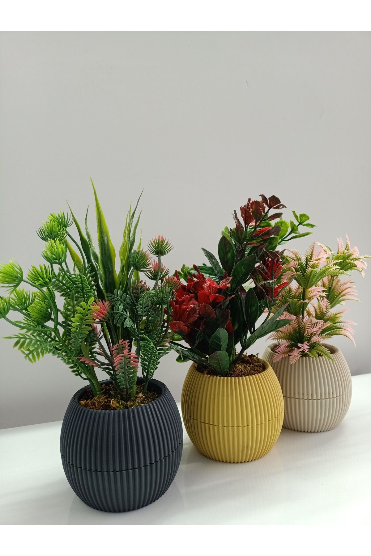 ViraHome Mini Saksıda 3 Lü Set Taş Yosunlu Yapay Çiçek Aranjman Dekoratif Hediyelik Mutfak Ofis Masa Çiçeği