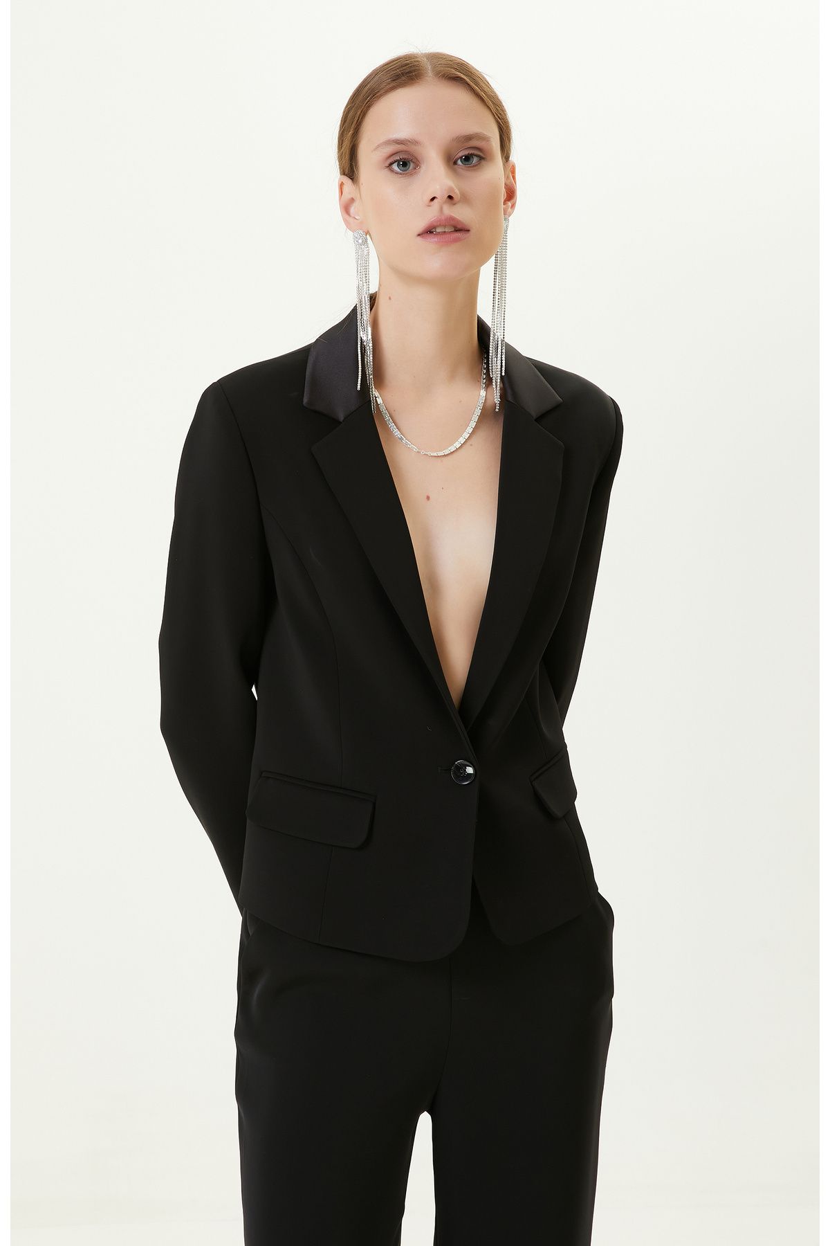 Network Siyah Crop Blazer Ceket