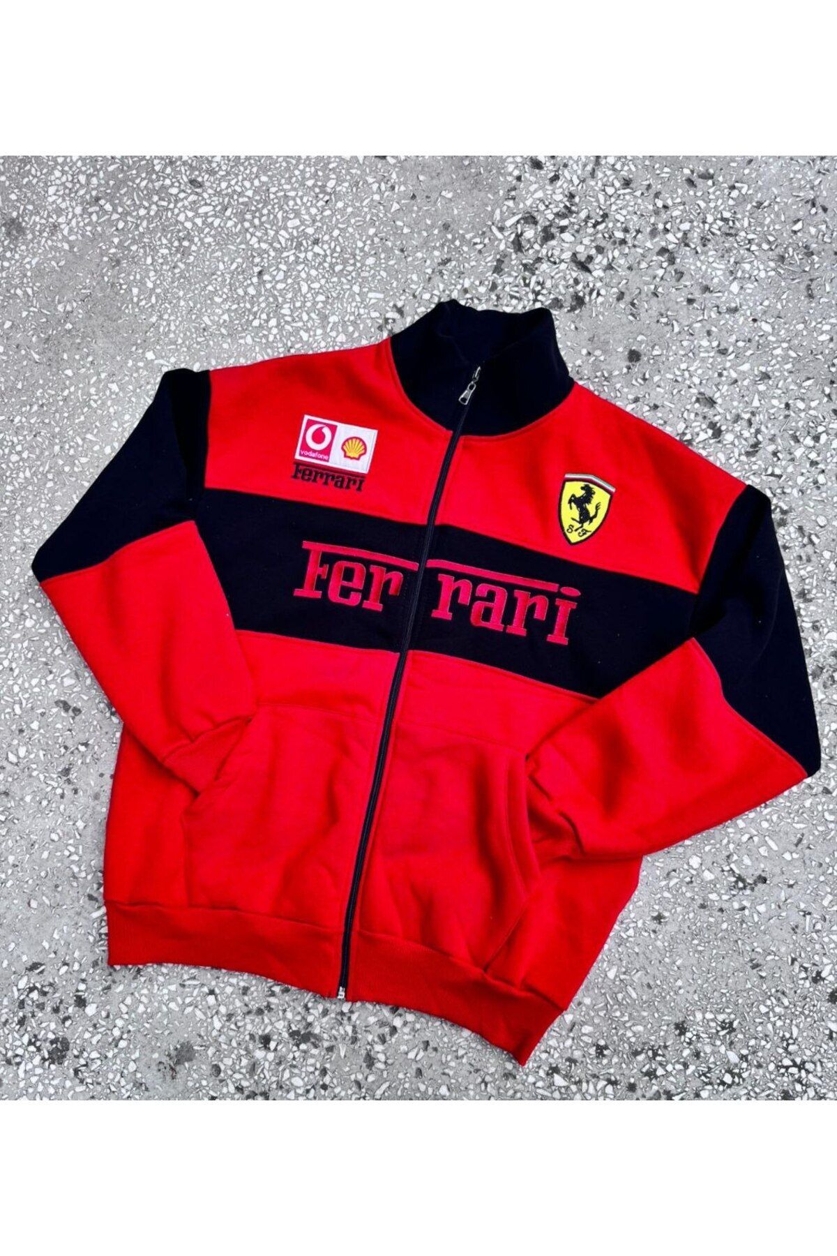 Ferrari hırka