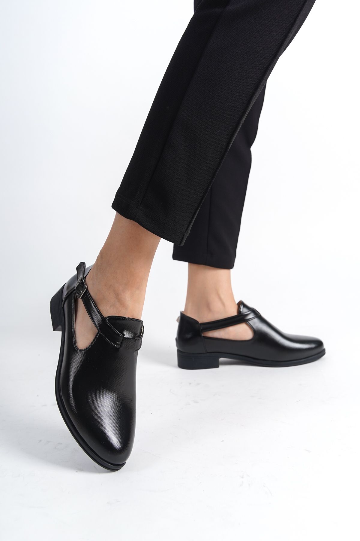 en7 Siyah Rugan Günlük Rahat Kadın Kemerli Casual Klasik Ayakkabı PTK401