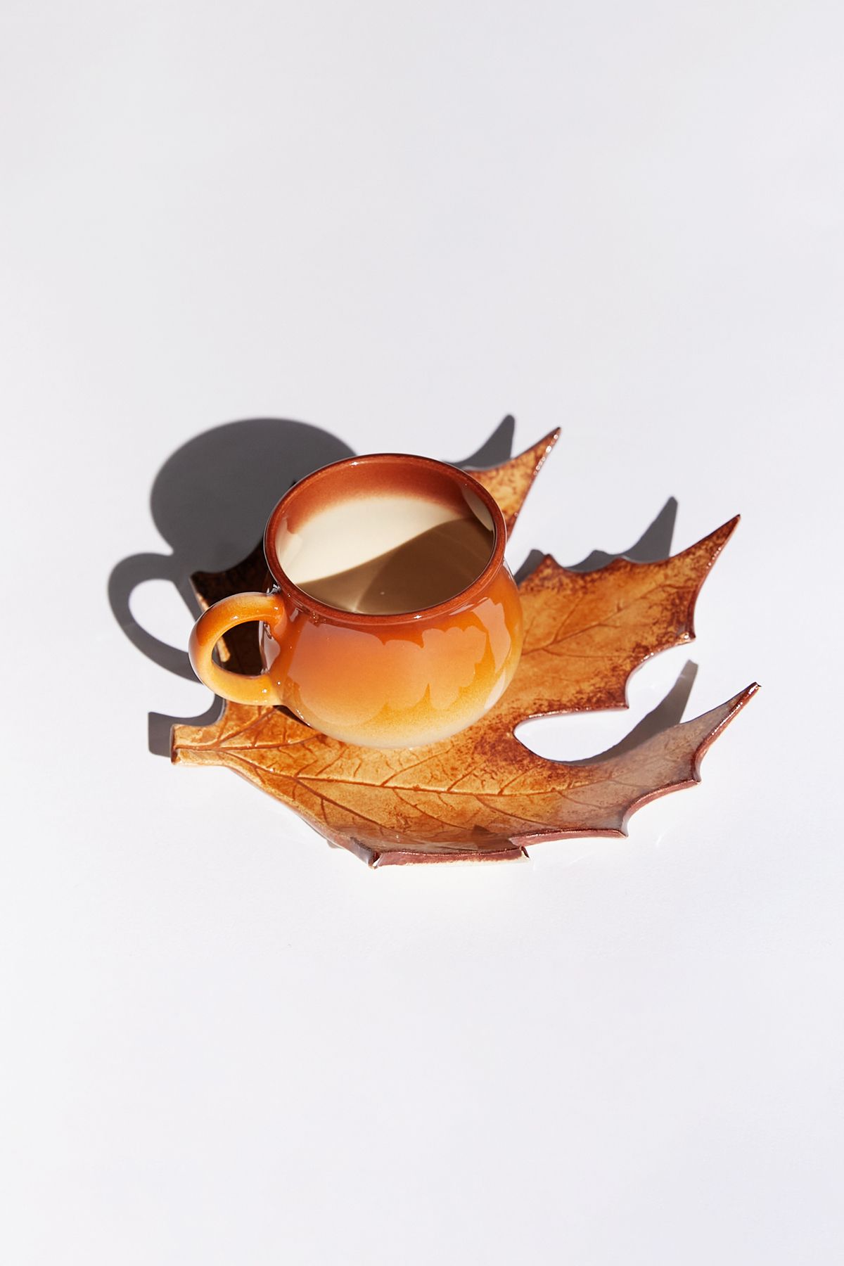 Loomart Dekoratif Çınar Yaprak Tasarımlı El Yapımı Seramik Tek Kişilik Kahve Fincanı Seti - Kahverengi
