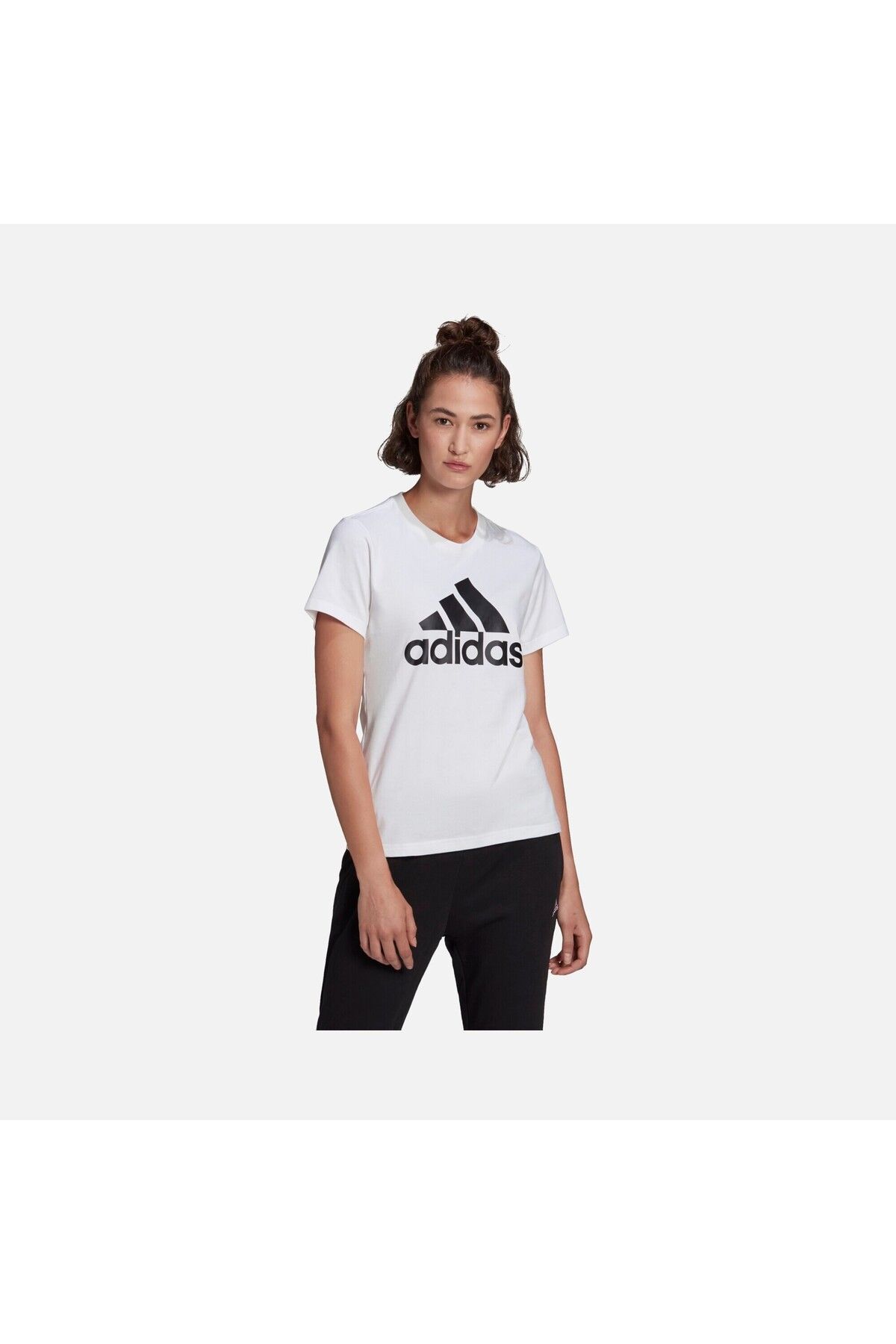 adidas Essentials Logo Short-sleeve Kadın Tişört