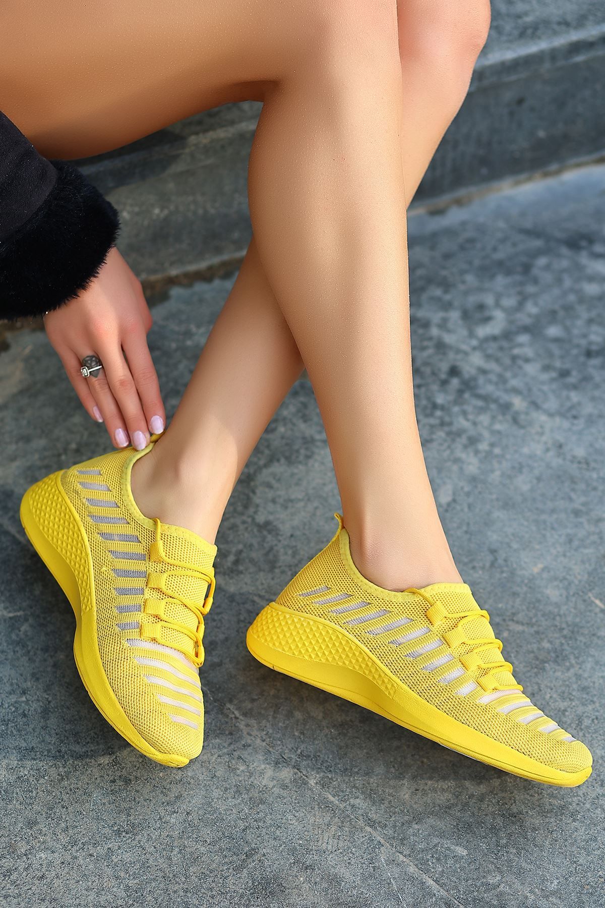 epaavm Fileli Bağcıklı Kadın Sarı Spor Ayakkabı