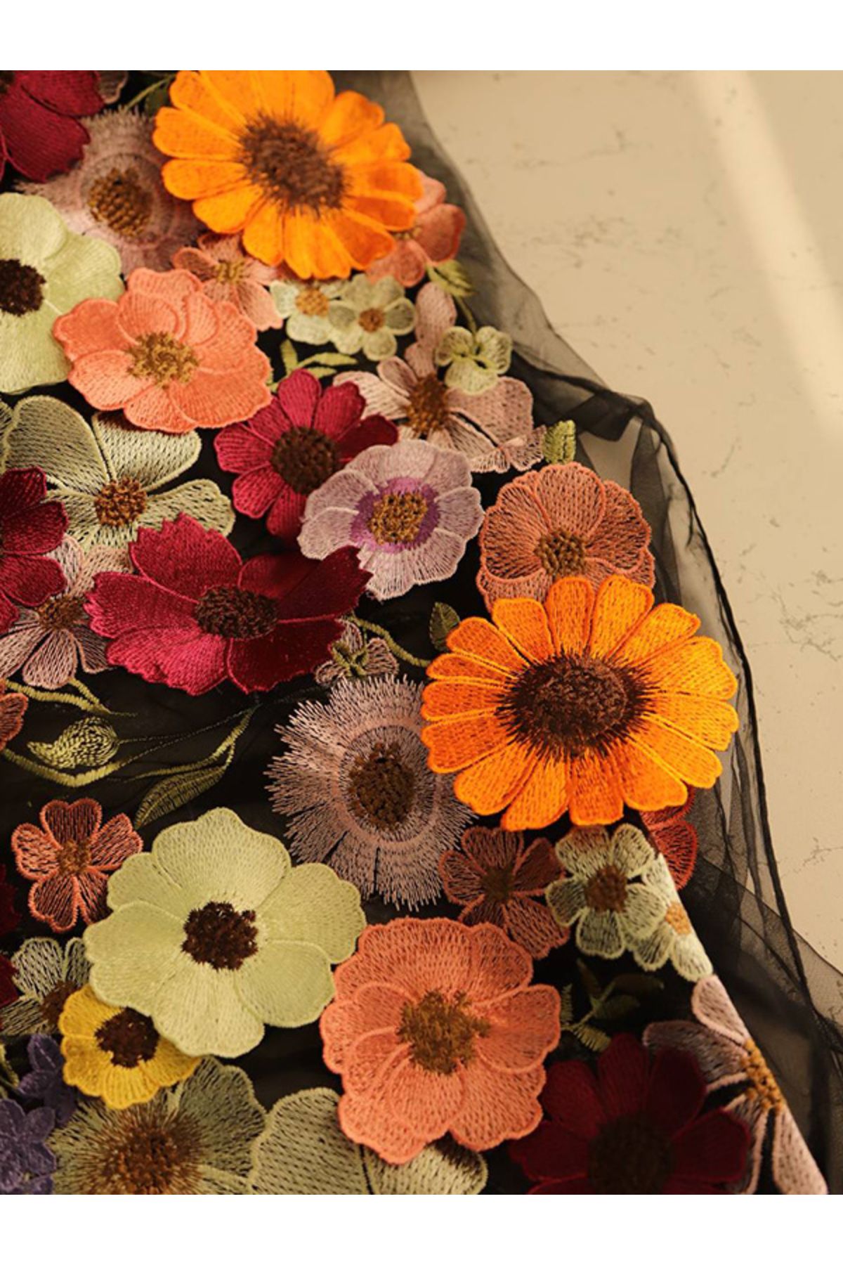 Parça Kumaş Dünyası Renkli Çiçek Desenli Kopma Dantel Üç Boyutlu Kumaş