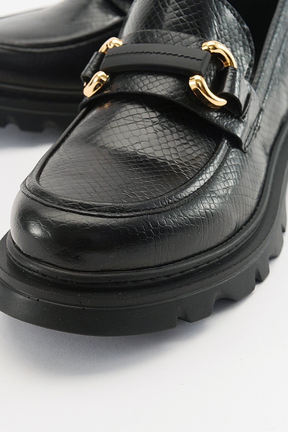 Buffo Kadın Loafer Yüksek Taban Tokalı Günlük Ayakkabı Siyah