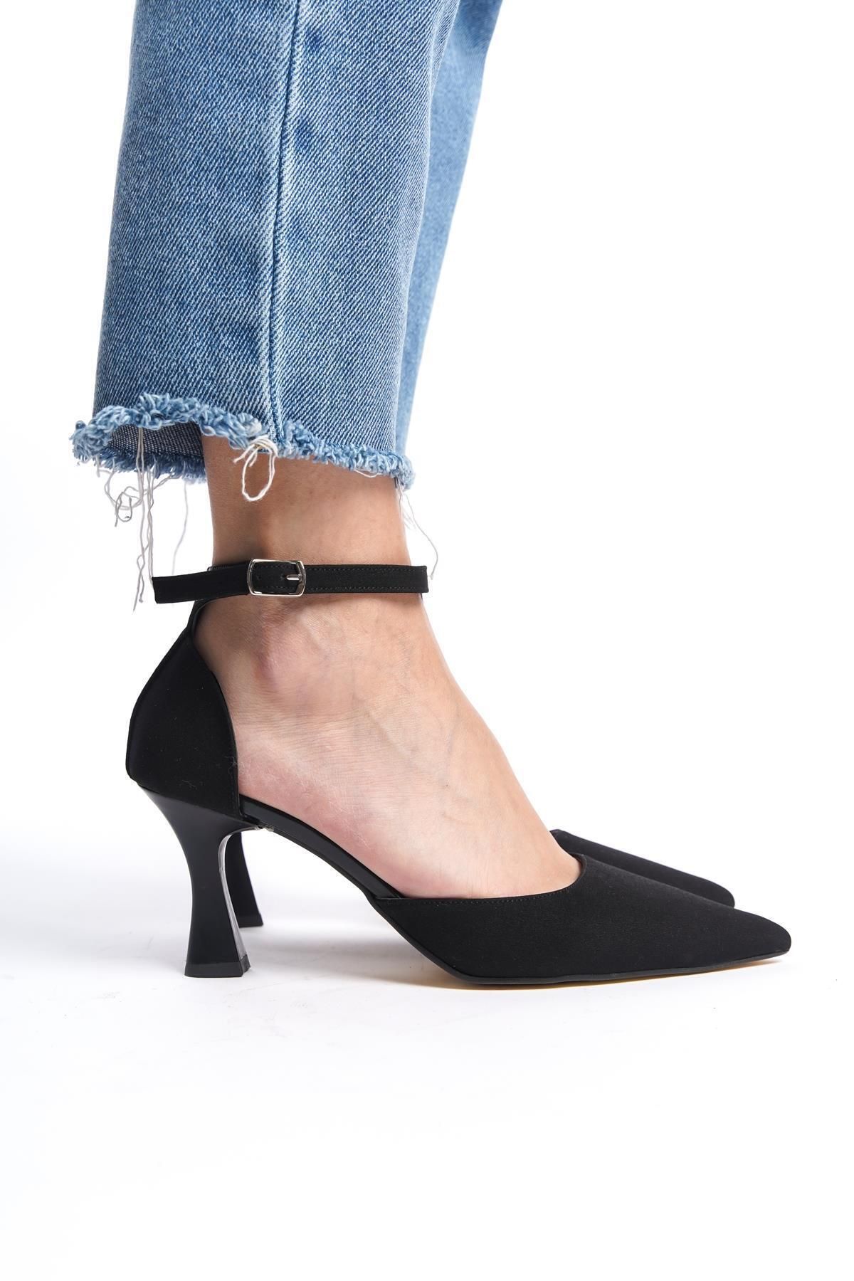 Gökhan Talay Kadın Stiletto Sivri Burun Topuklu Ayakkabı Siyah Süet Mat Elsa