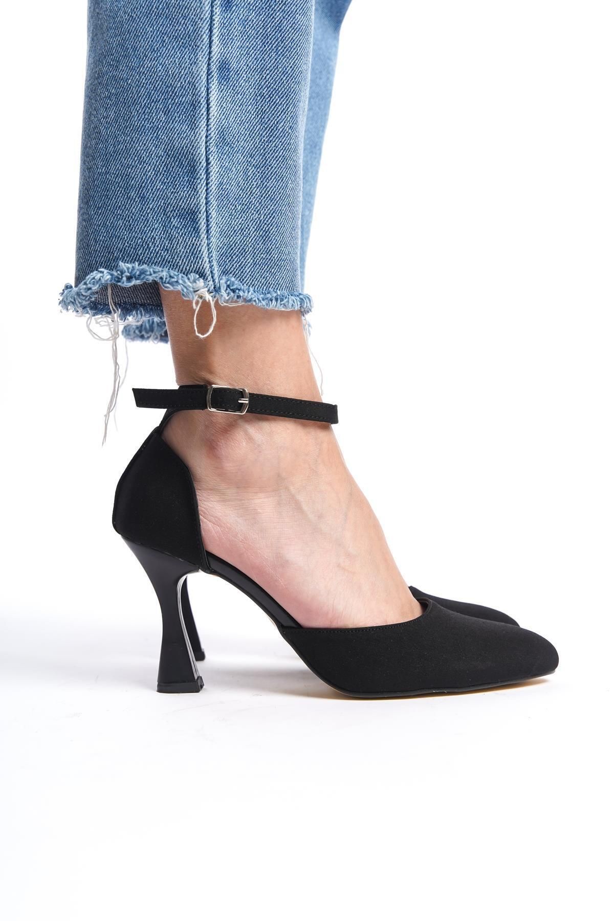 Gökhan Talay Kadın Stiletto Yuvarlak Burun Topuklu Ayakkabı Siyah Süet Mat Dina