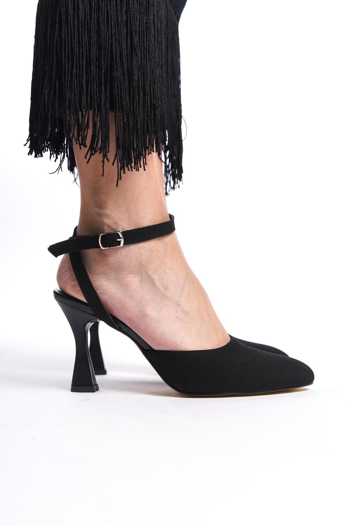 Gökhan Talay Kadın Arkası Bantlı Bilekten Bağlamalı Topuklu Ayakkabı Siyah Süet Mat Cora
