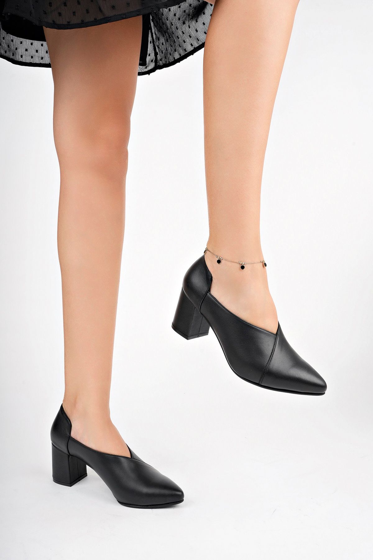 Deripabuc Hakiki Deri Siyah Kadın Topuklu Deri Ayakkabı Shn-0865