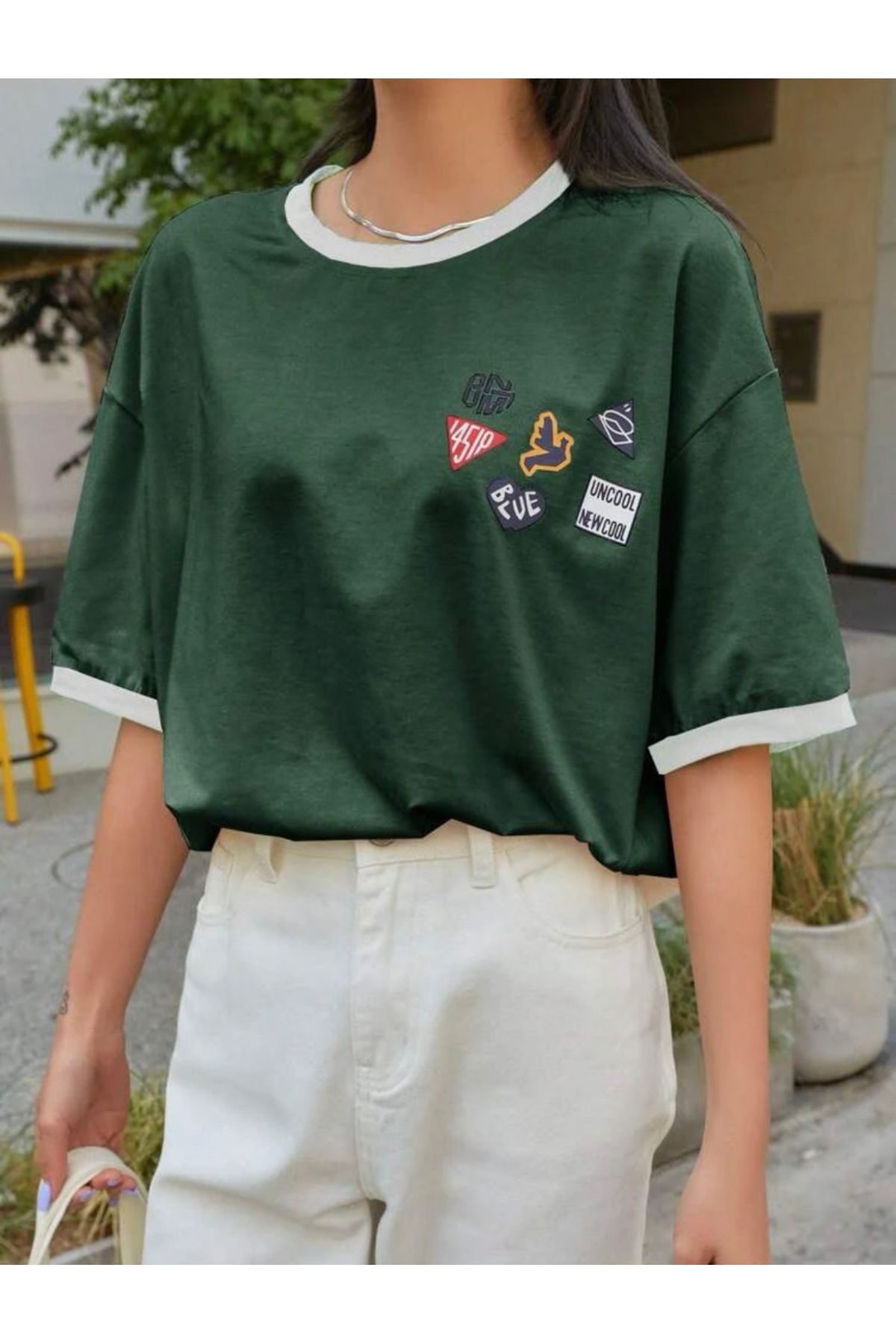 ALİKA Kadın Yeşil-Beyaz Biye Detayli Uncool Baskılı Oversize T-Shirt
