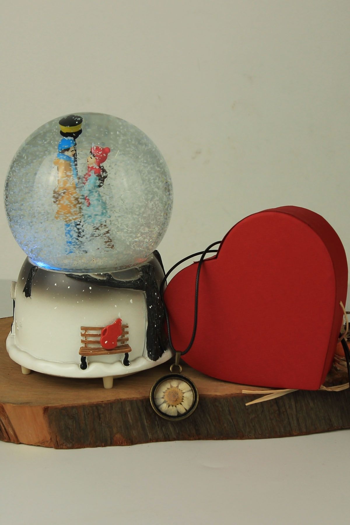 moryconcept Kış Masalı Püskürtmeli Büyük Boy Kar Küresi Papatyalı Oval Kolye Set Sevgiliye Hediye