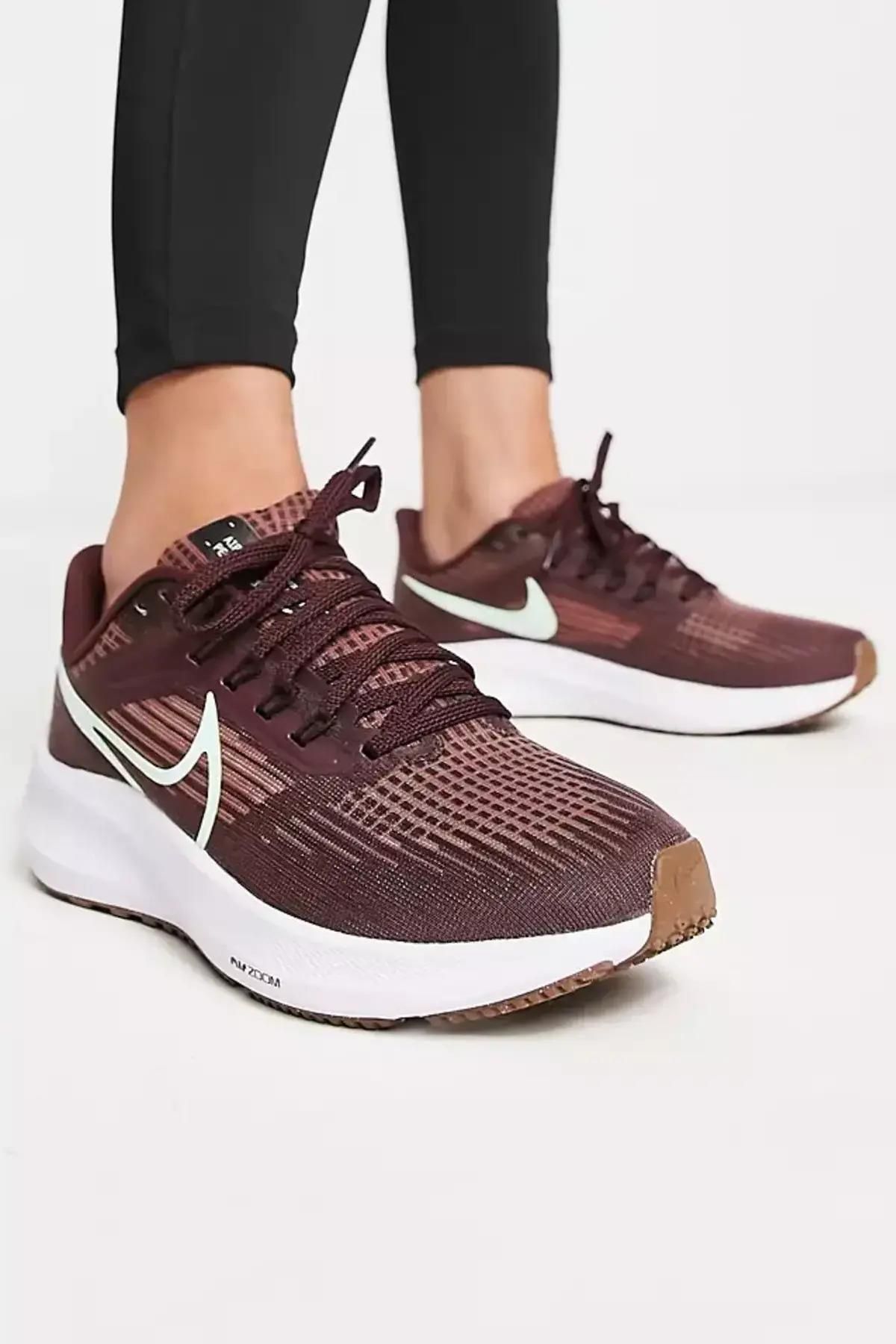 Nike Air Zoom Pegasus 39 Road Running Kadın Koşu & Antreman Spor Ayakkabısı