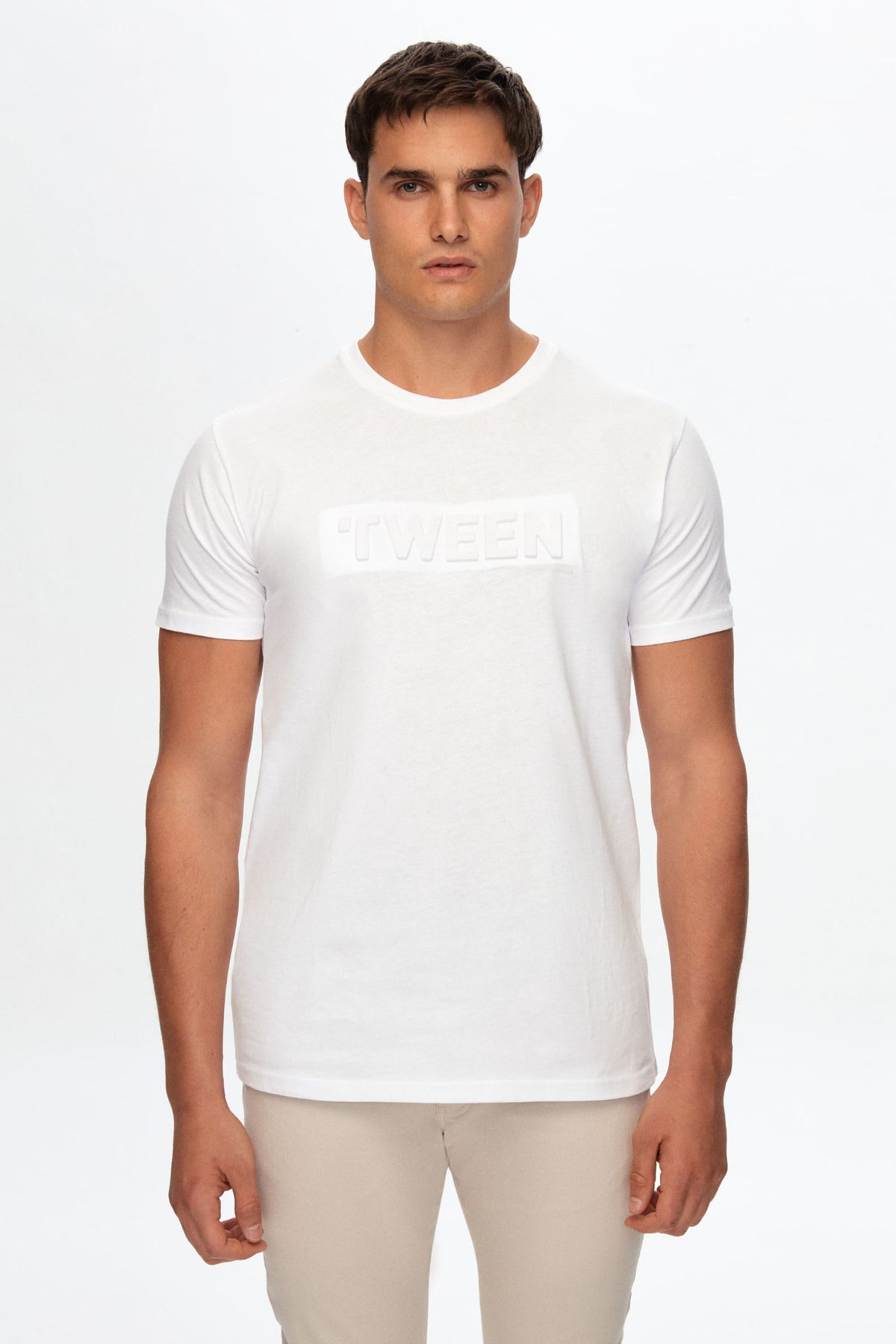 Tween Kırık Beyaz Kabartmalı T-shirt