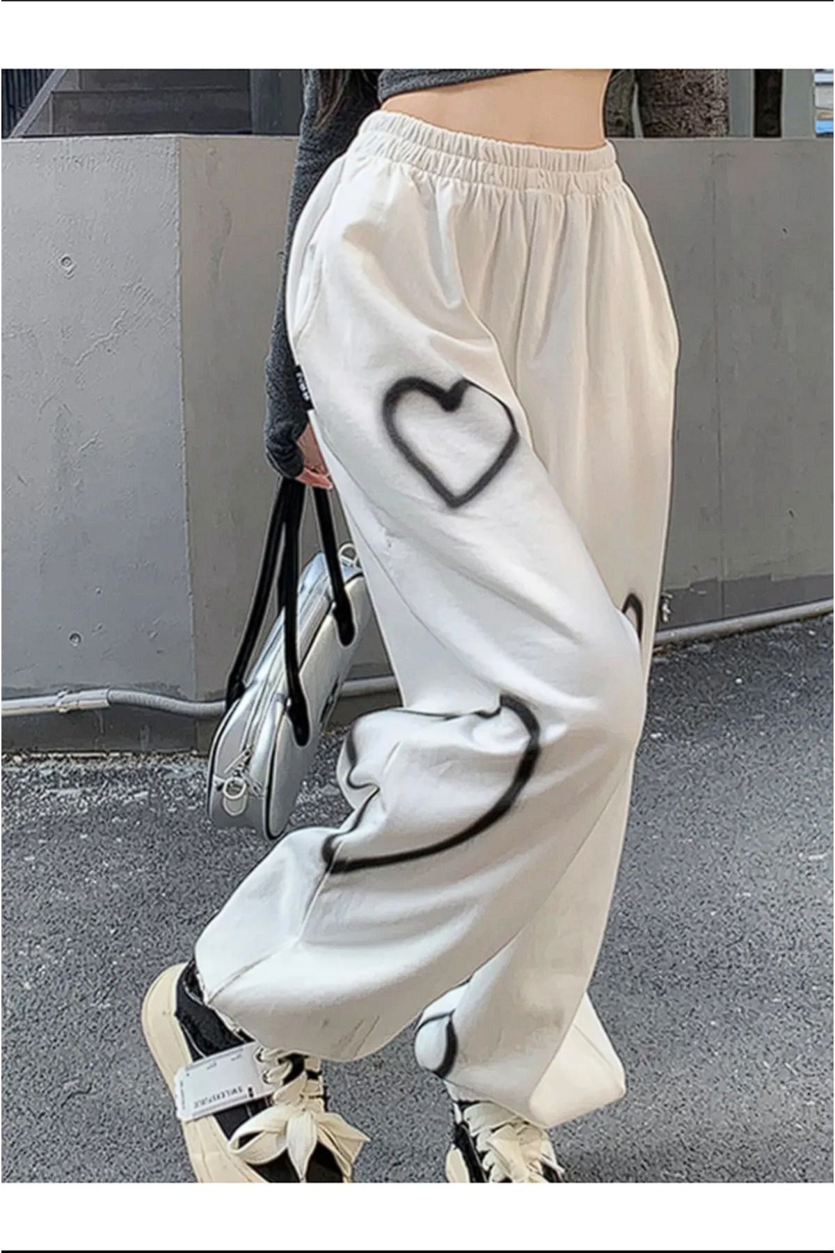 HANUİKİ Y2K Streetwear Harajuku Kalp Desenli Oversize Unisex Ekru Renk Eşofman Altı
