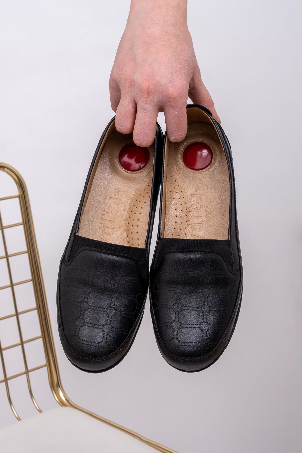 The Hope Shoes Siyah Ortopedi Deri Taban Düz Günlük Anne Ayakkabısı