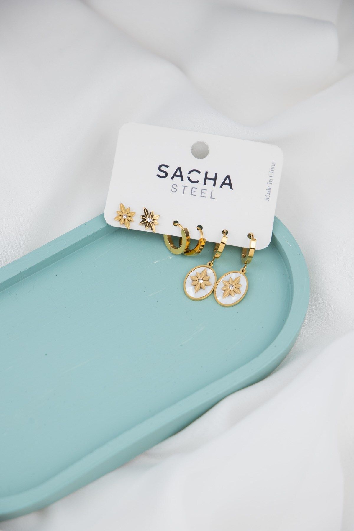 Sacha Accessories Figürlü Gold Çelik Set Küpe