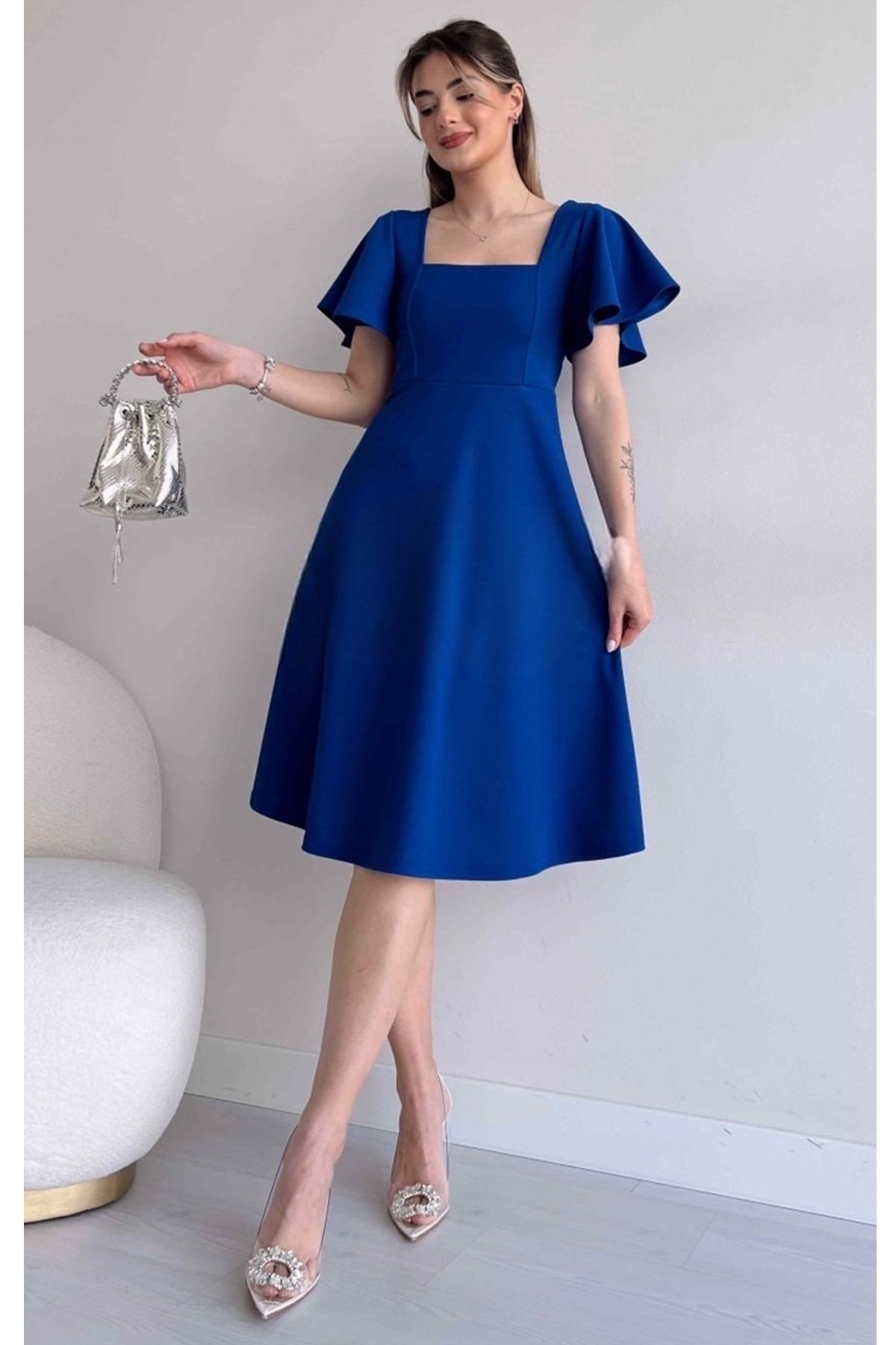 bayansepeti Kadın Esnek Krep Kumaş Kare Yaka Kolları Volanlı Tasarım Saks Mavi Midi Boy Elbise 082