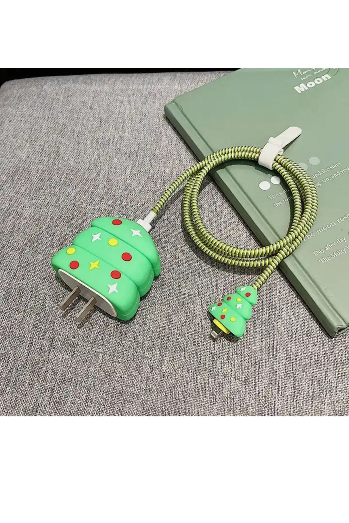 Aura Accessories Yılbaşı Ağacı Tasarım 18/20w Uyumlu Şarj Kablo Koruyucu Set