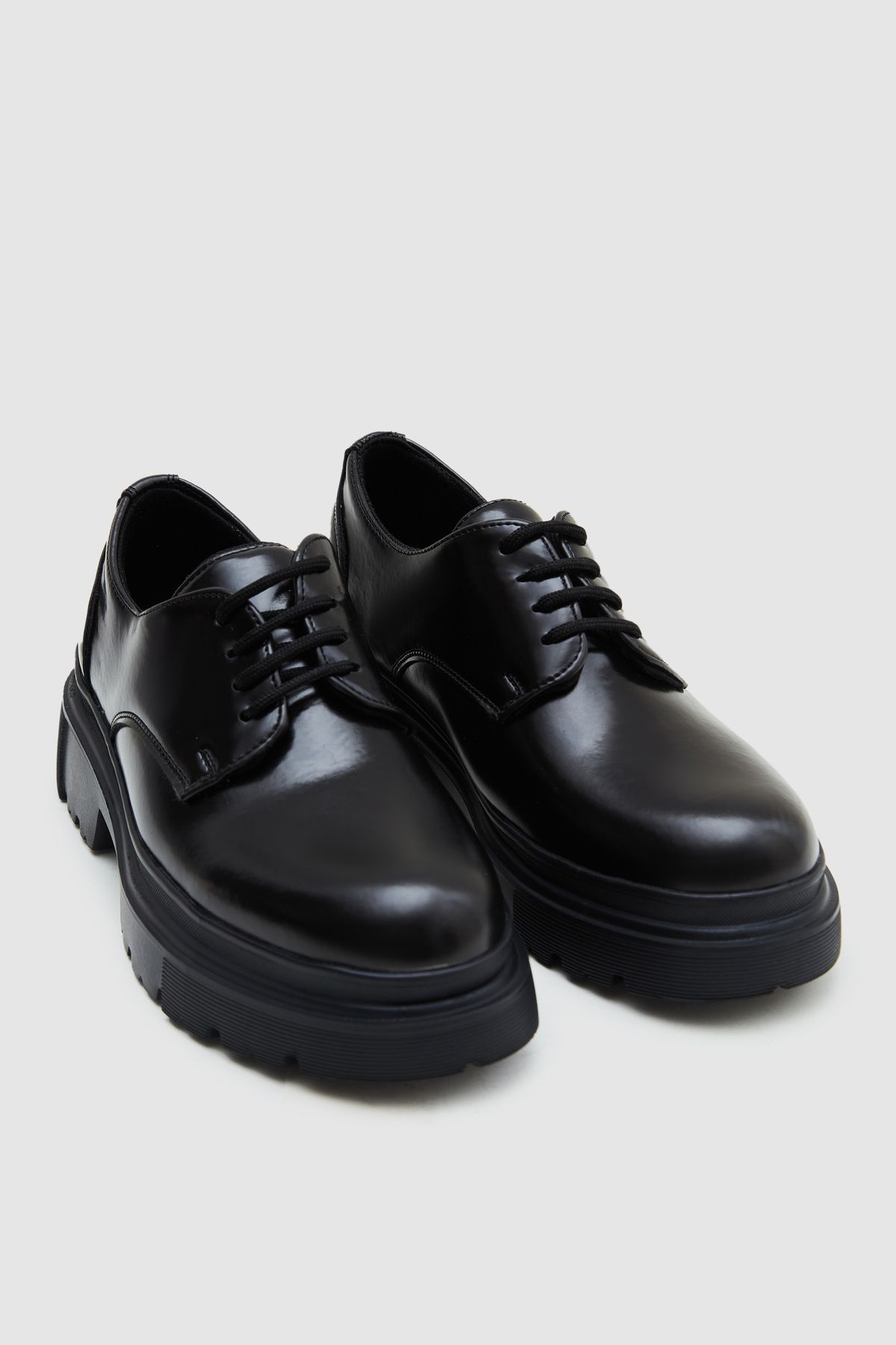 TWN Siyah Kalın Tabanlı Tırtıklı Basic Ayakkabı