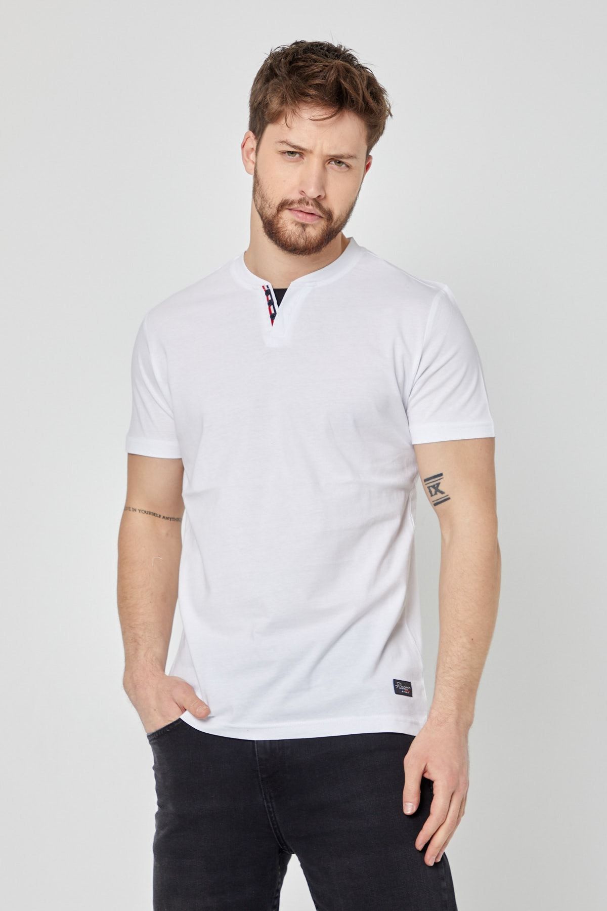 COMEOR Erkek Beyaz Slim Fit Kısa Kollu Düğmeli Yaka T-shirt