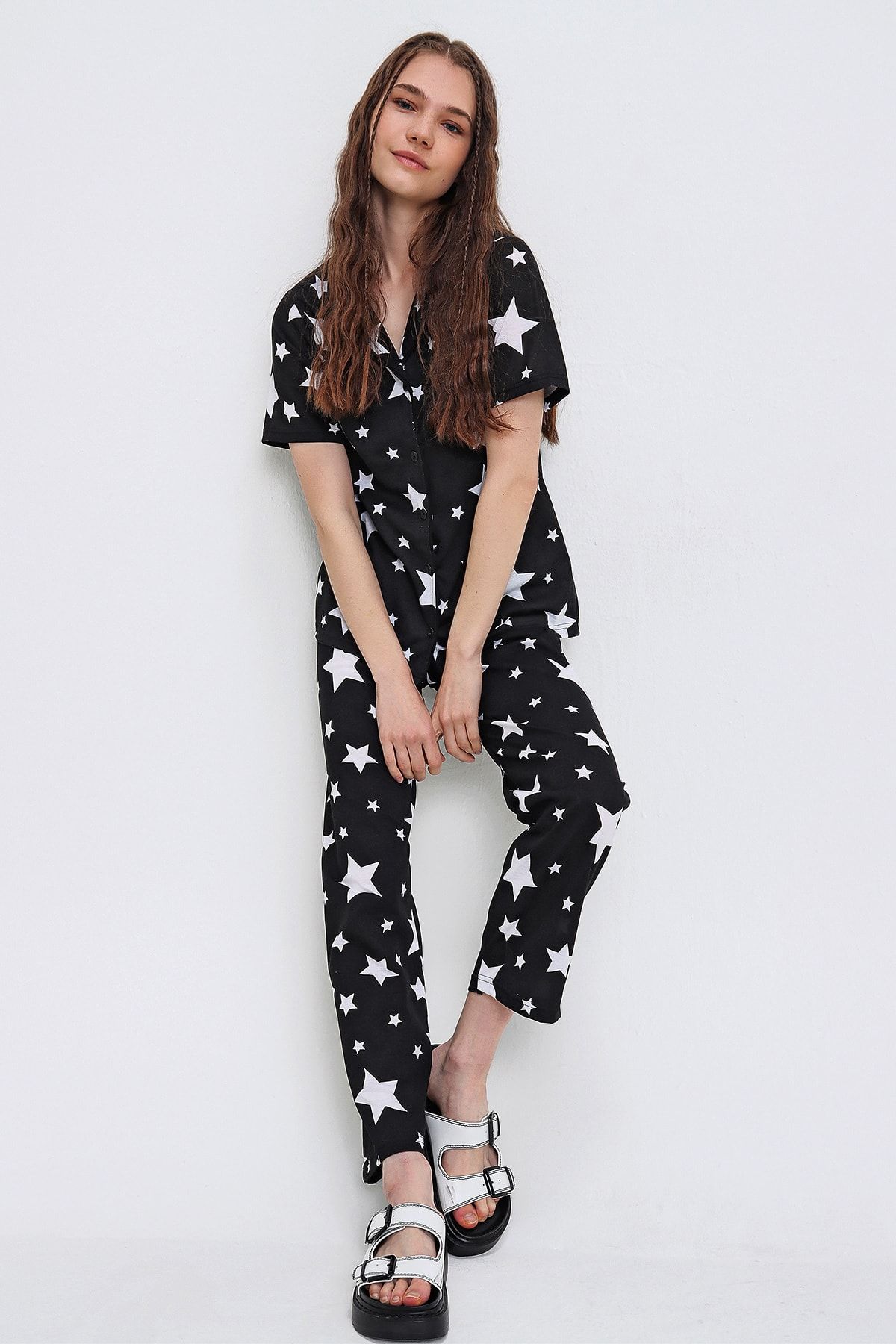 Trend Alaçatı Stili Kadın Siyah Desenli Gömlek Yaka Pijama Takımı ALC-X6341